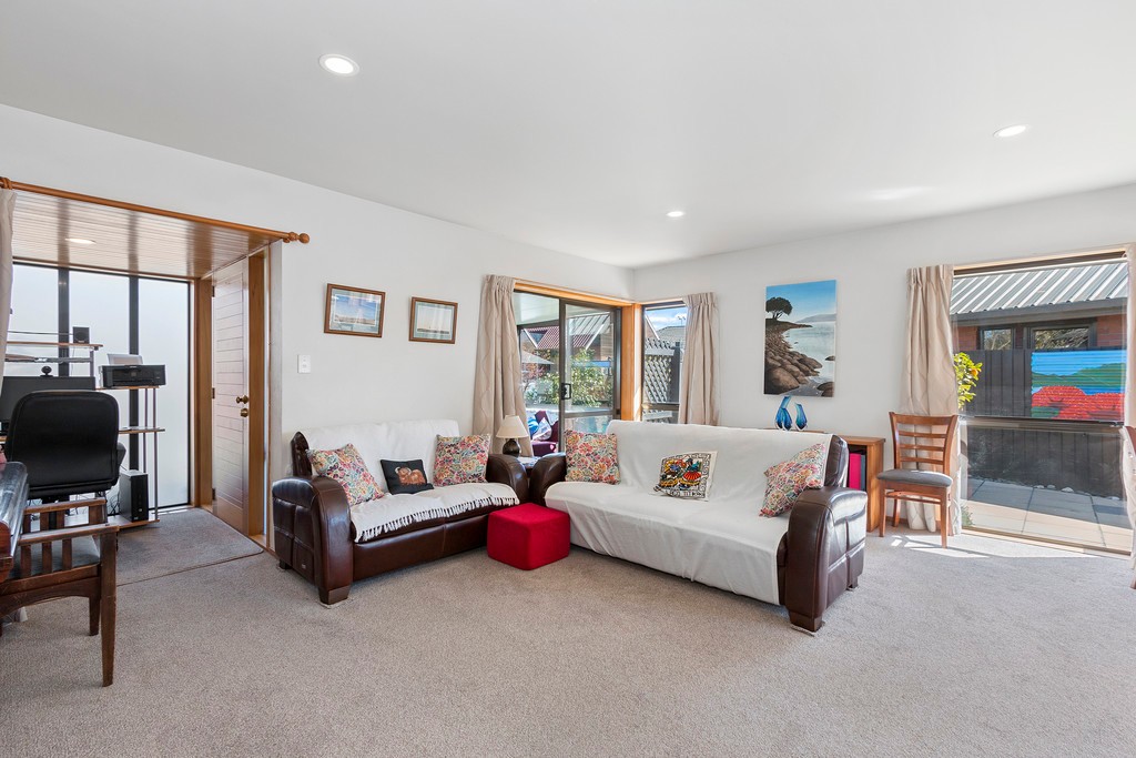 2/1 Fountainhead Lane, Hillmorton, Christchurch City
