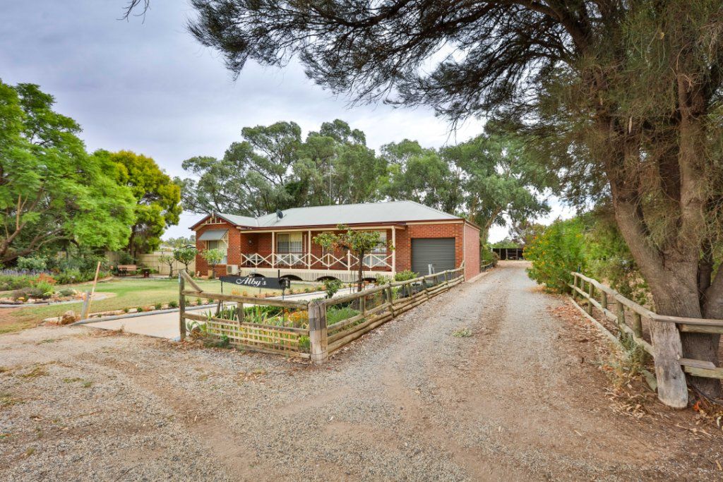 39 Adcock Road, Robinvale, VIC 3549
