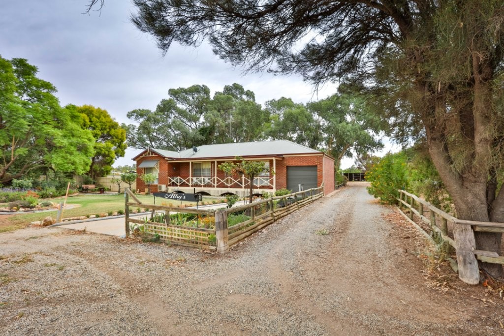 39 Adcock Road, Robinvale, VIC 3549