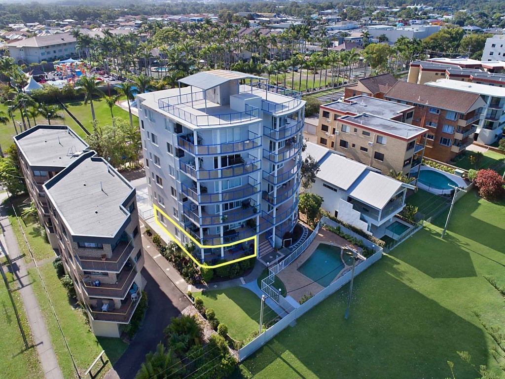Unit 1/27 Landsborough Parade, Golden Beach, QLD 4551