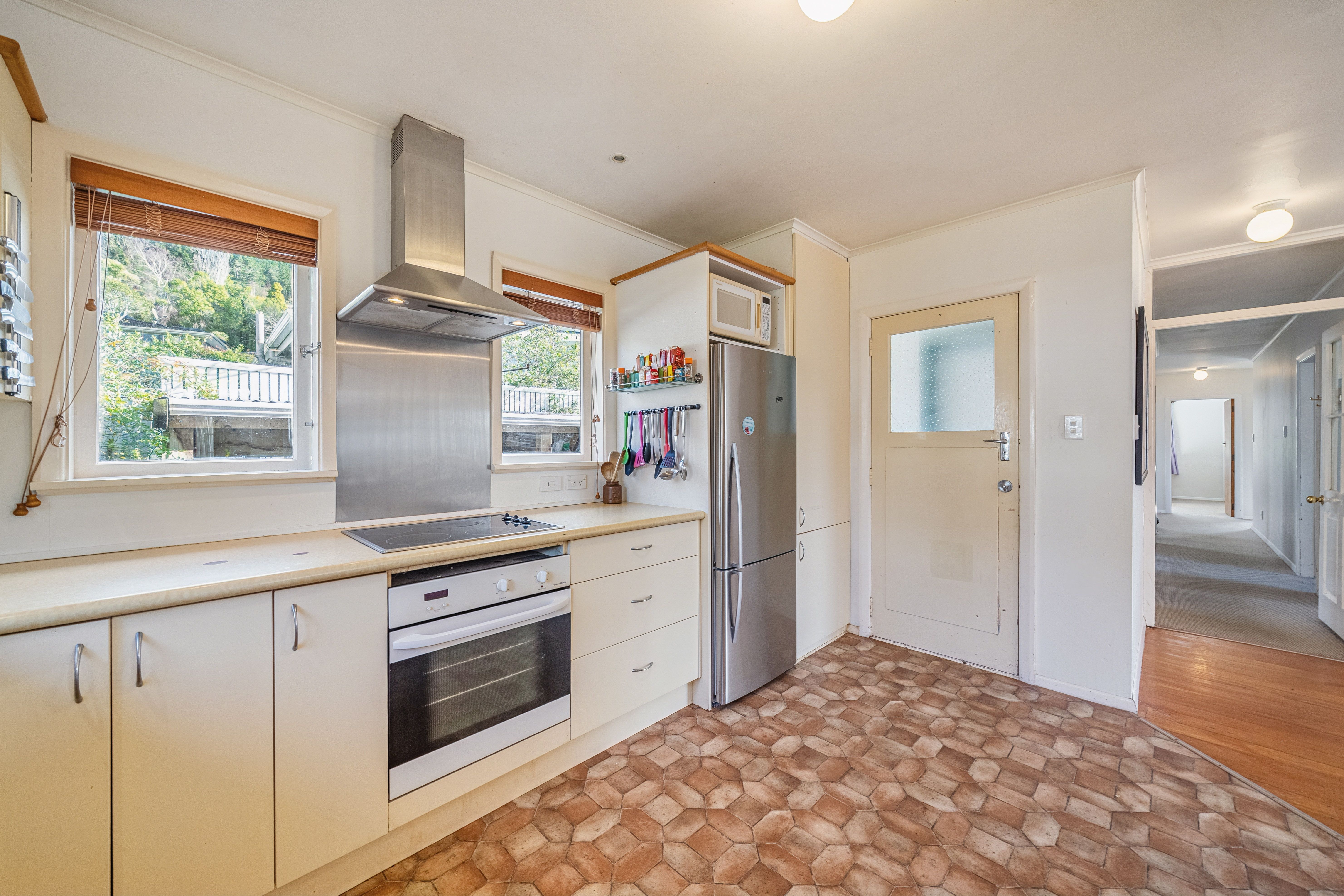 Photo 9 of 15 Winchester Avenue, Pinehaven, Upper Hutt