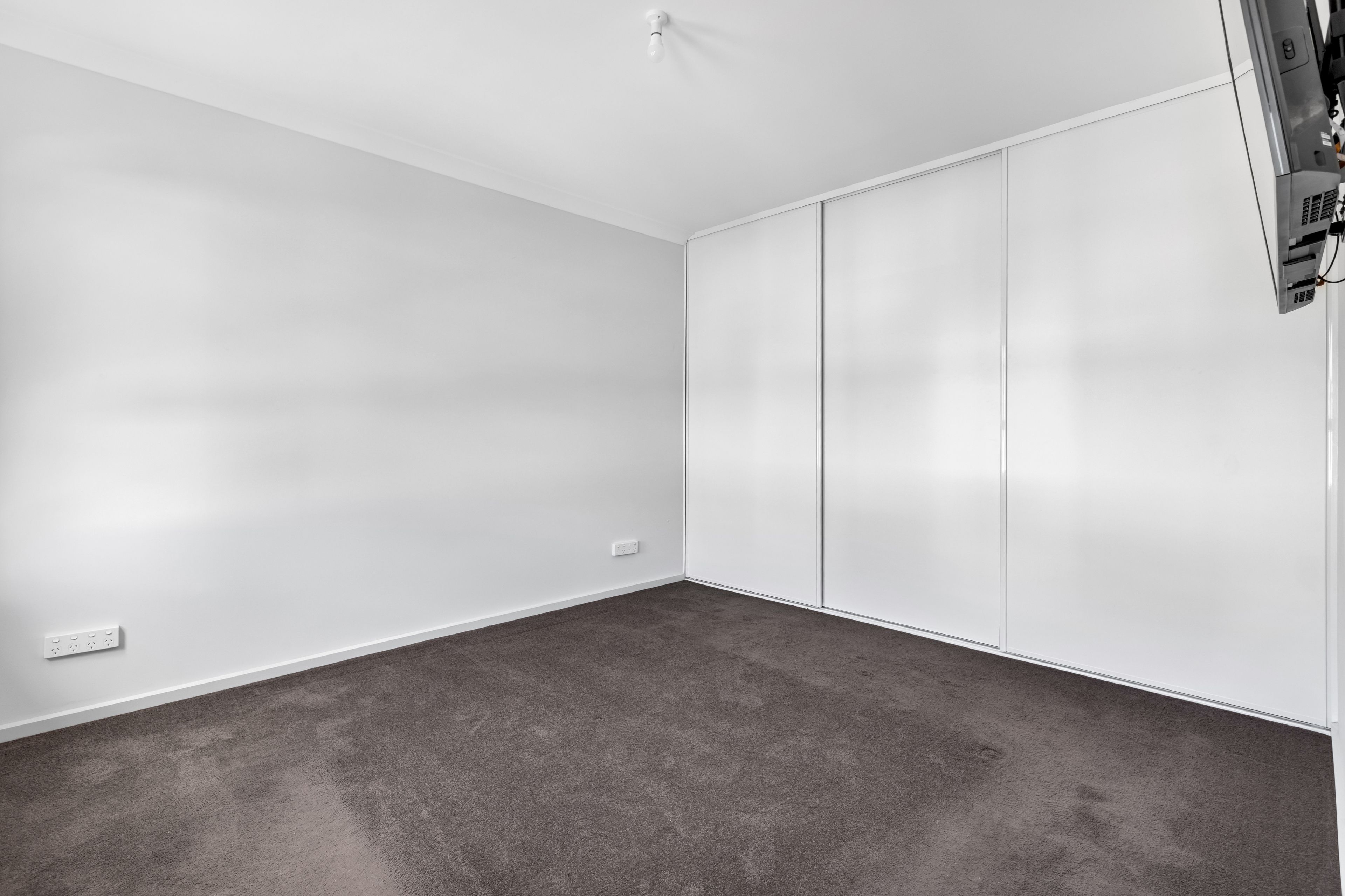 4 Wyong Crescent — photo 12 of 22