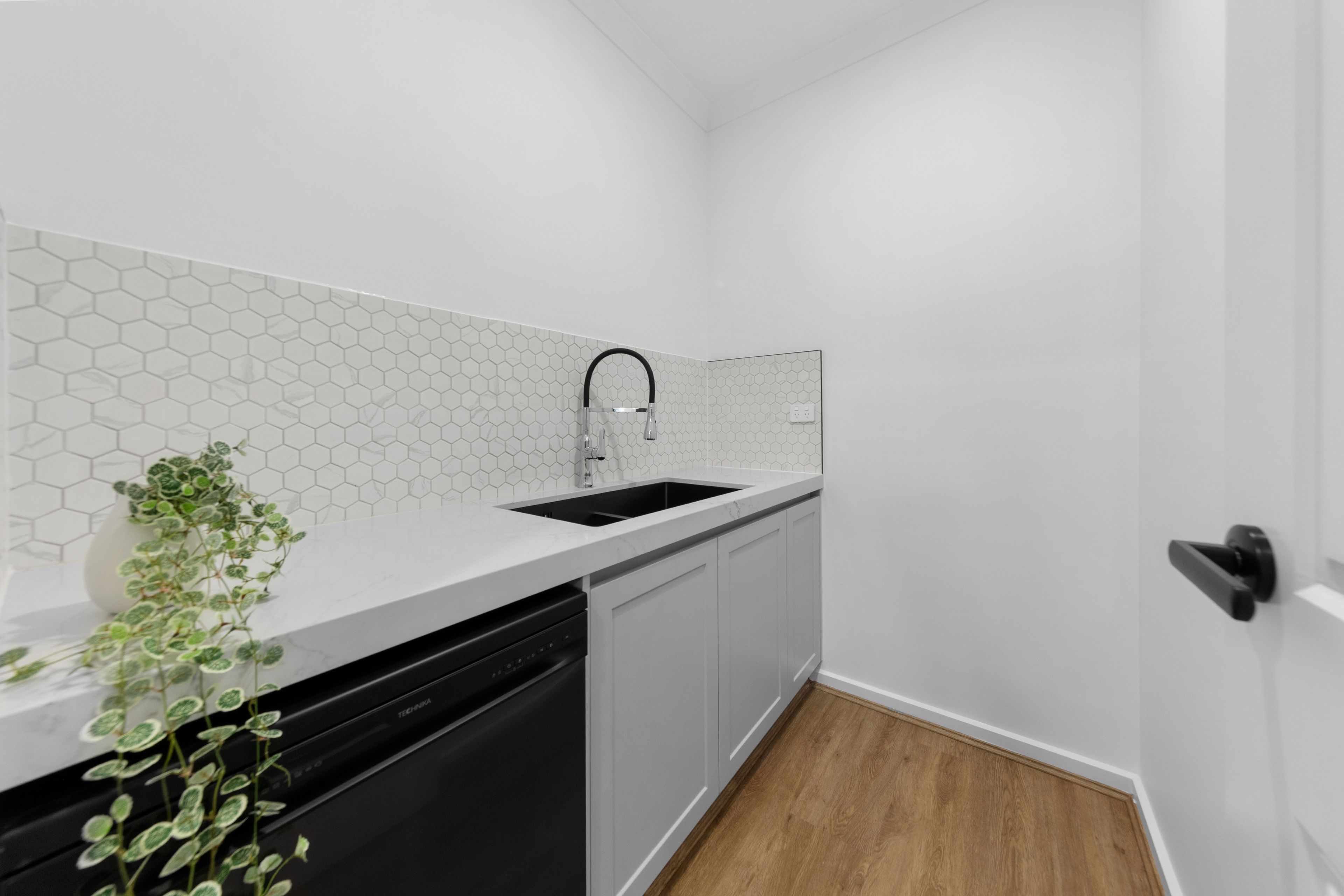 15 Flanagan Street — photo 15 of 15