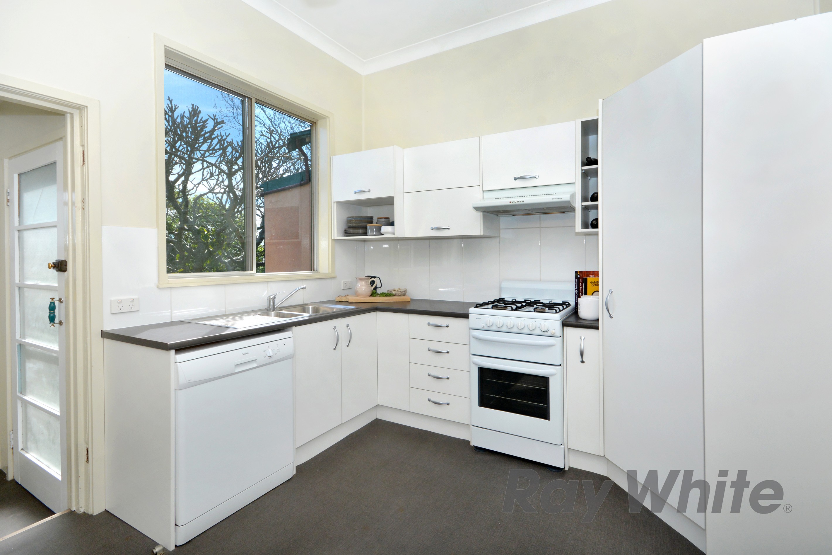 180 Denison Street, Hamilton, NSW 2303