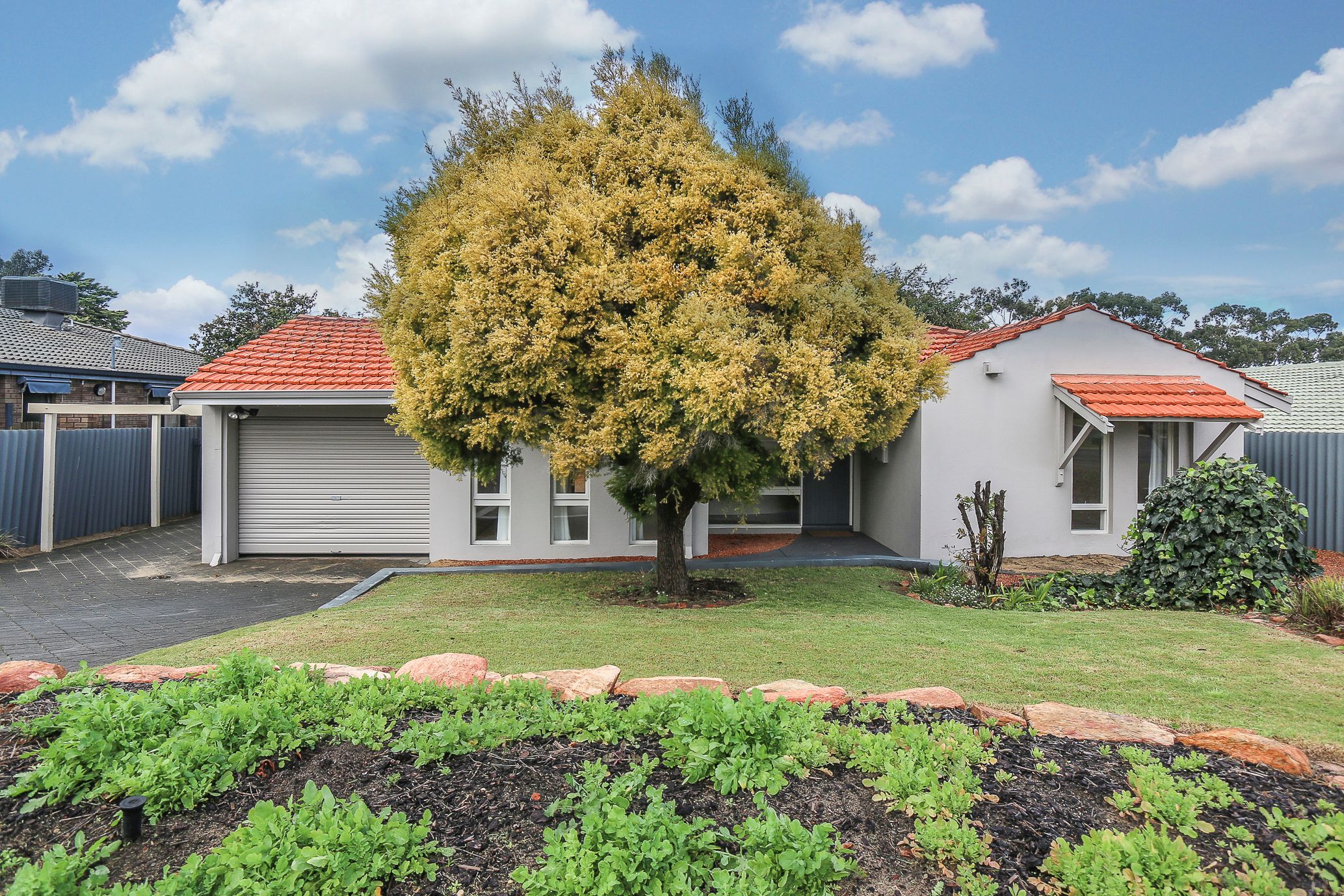 14 Methuen Way, Duncraig, WA 6023