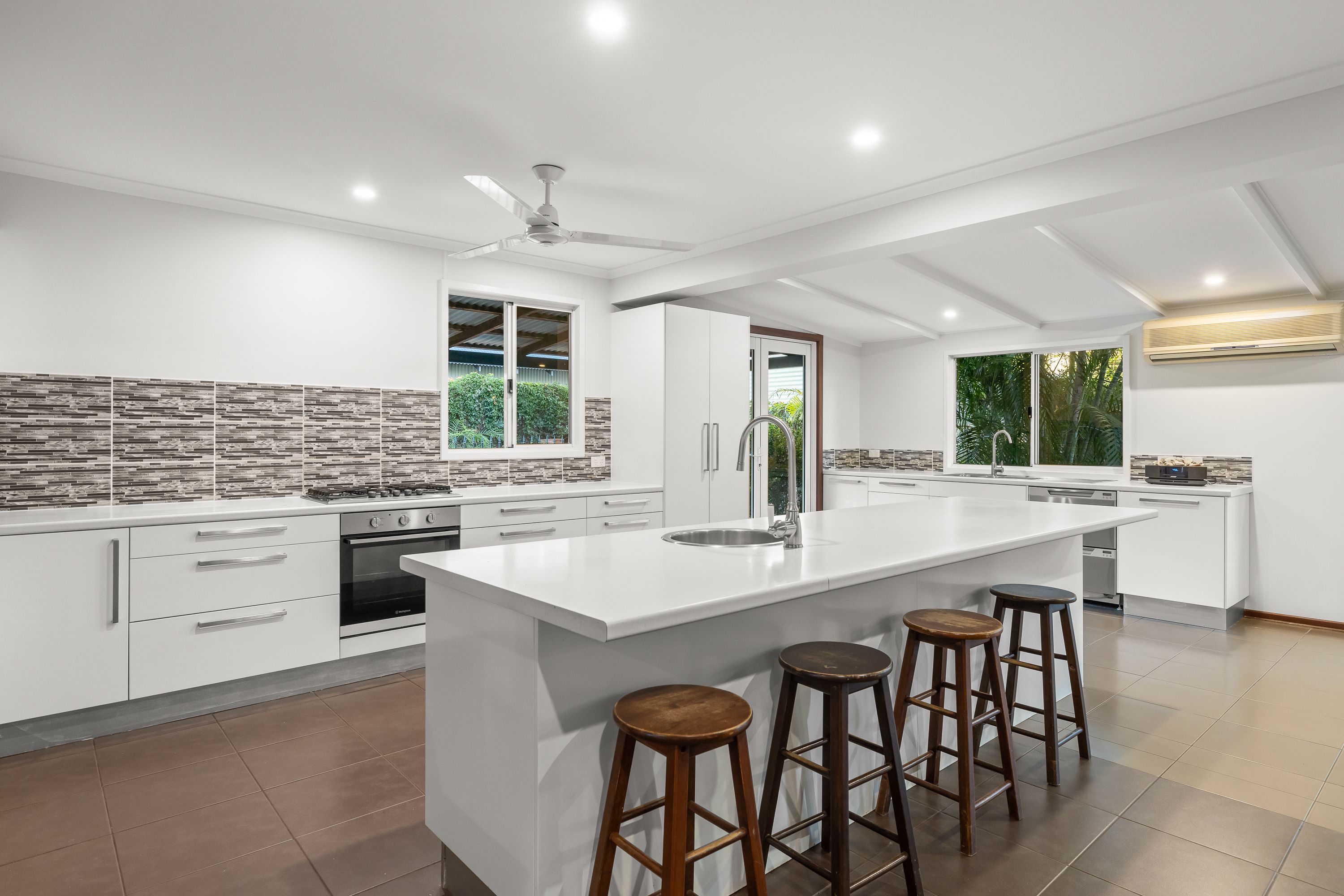 41 Kapang Drive — photo 7 of 27
