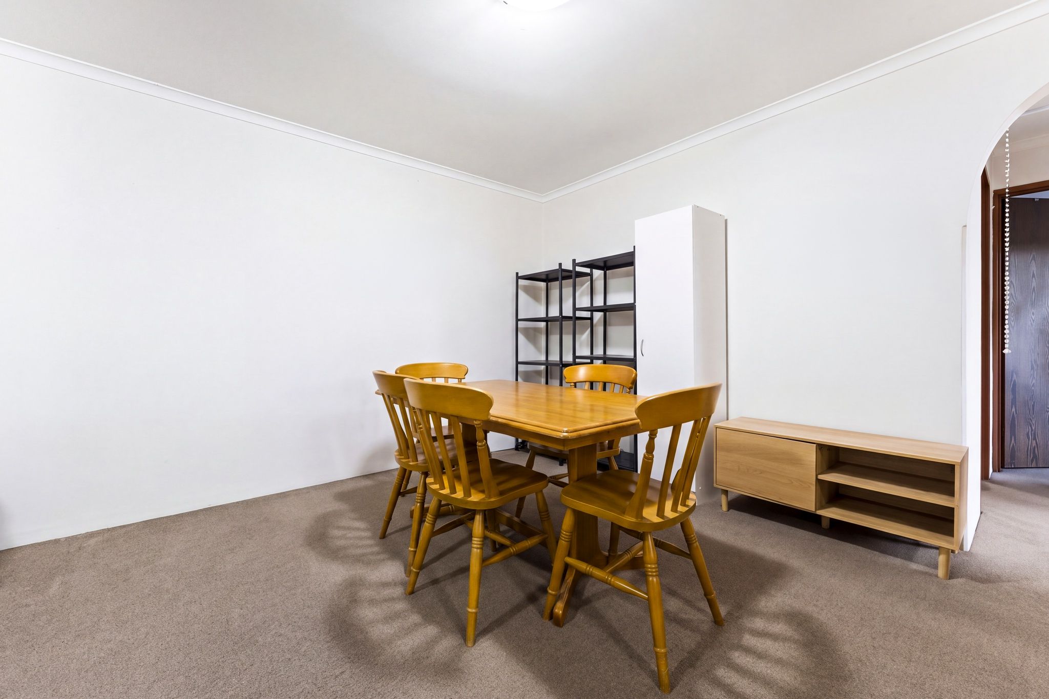 11/16 Luxford Road — photo 8 of 12