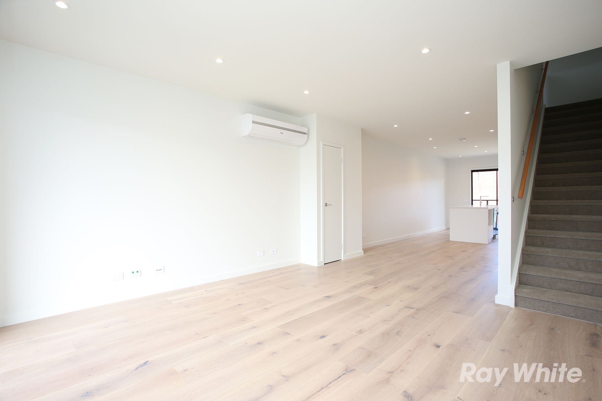61 Pallisades Boulevard, Cheltenham, VIC 3192