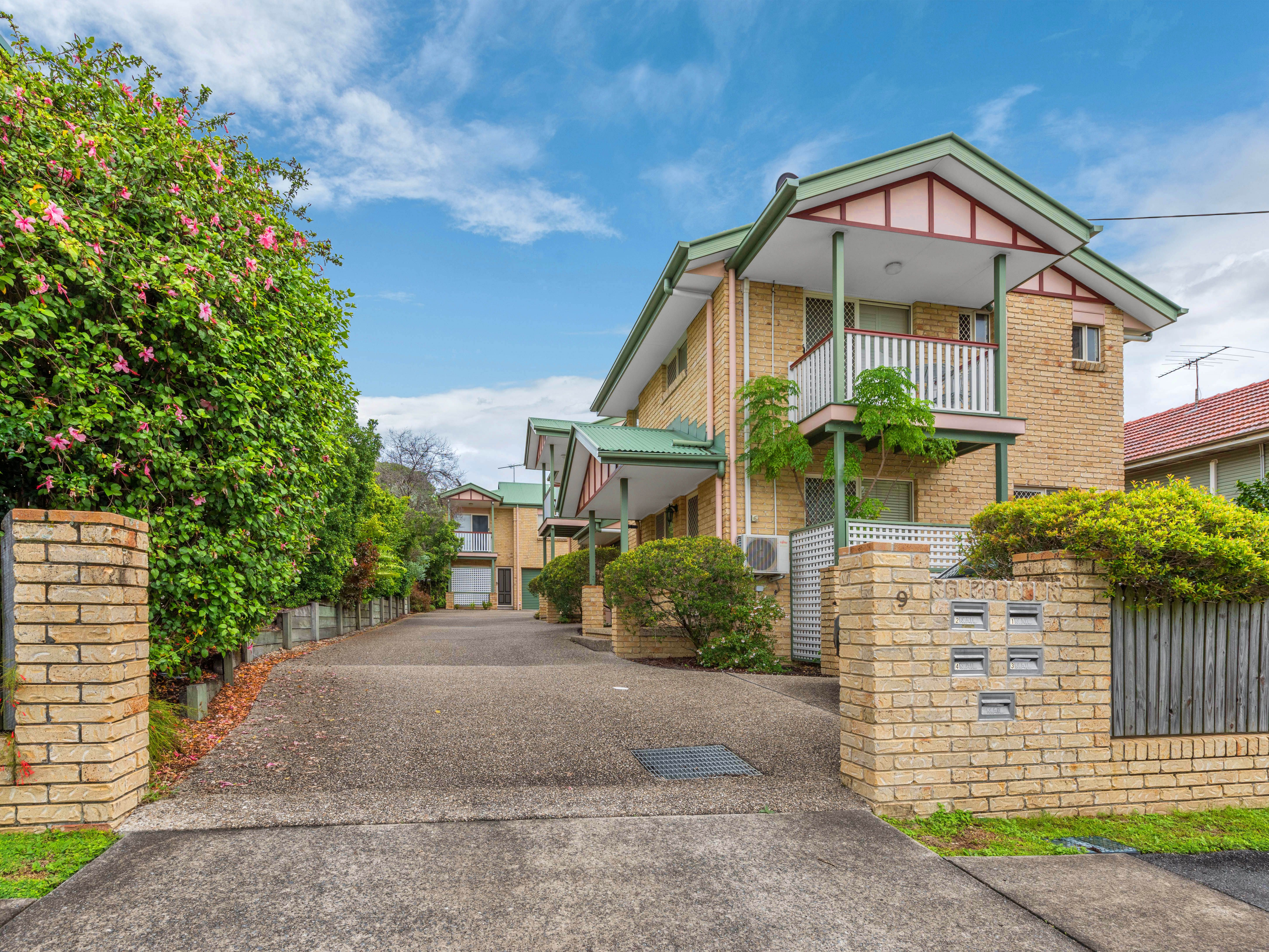 9 Huxley Avenue, Alderley QLD 4051