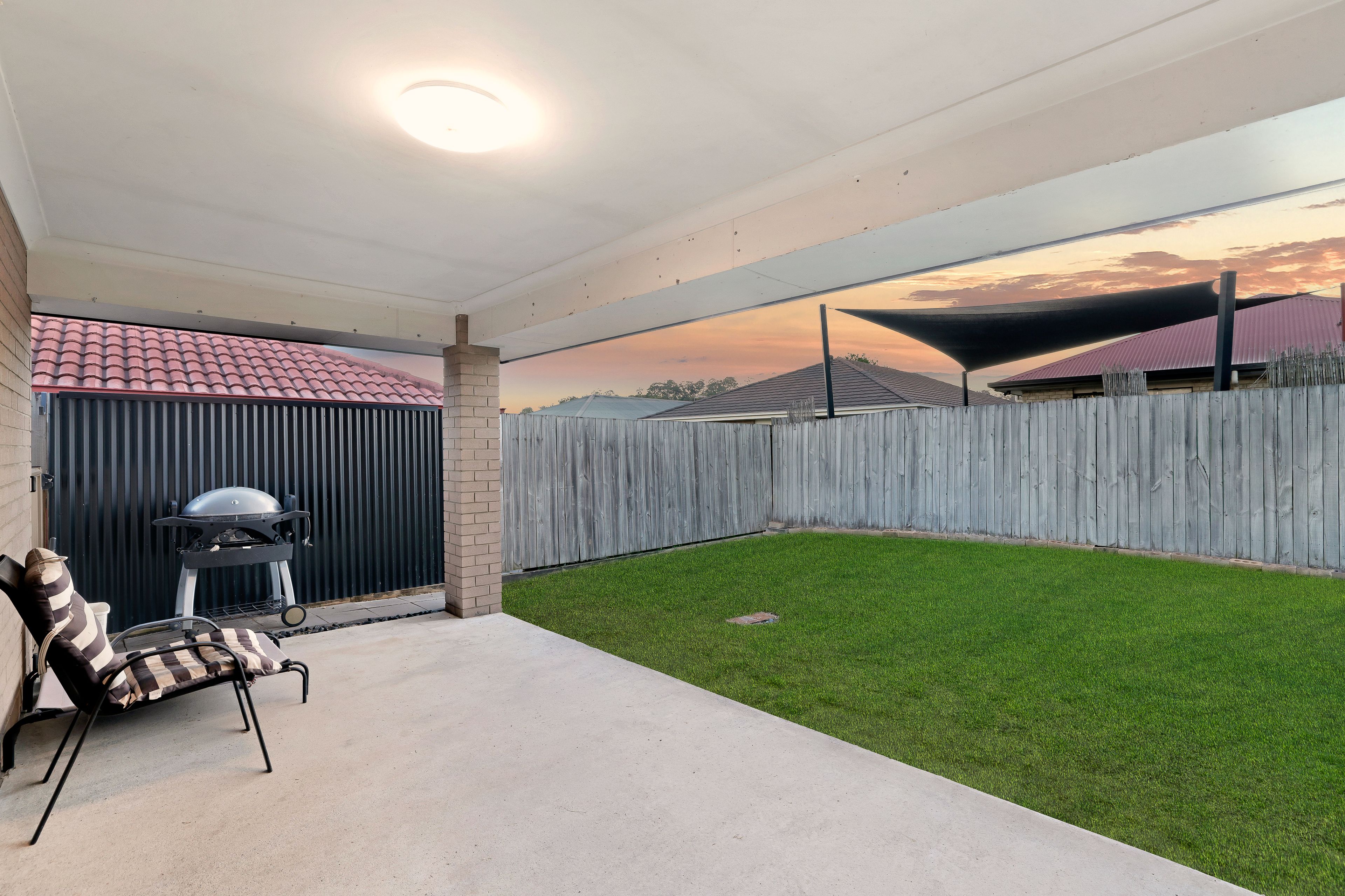 25 Ludlow Crescent — photo 12 of 27