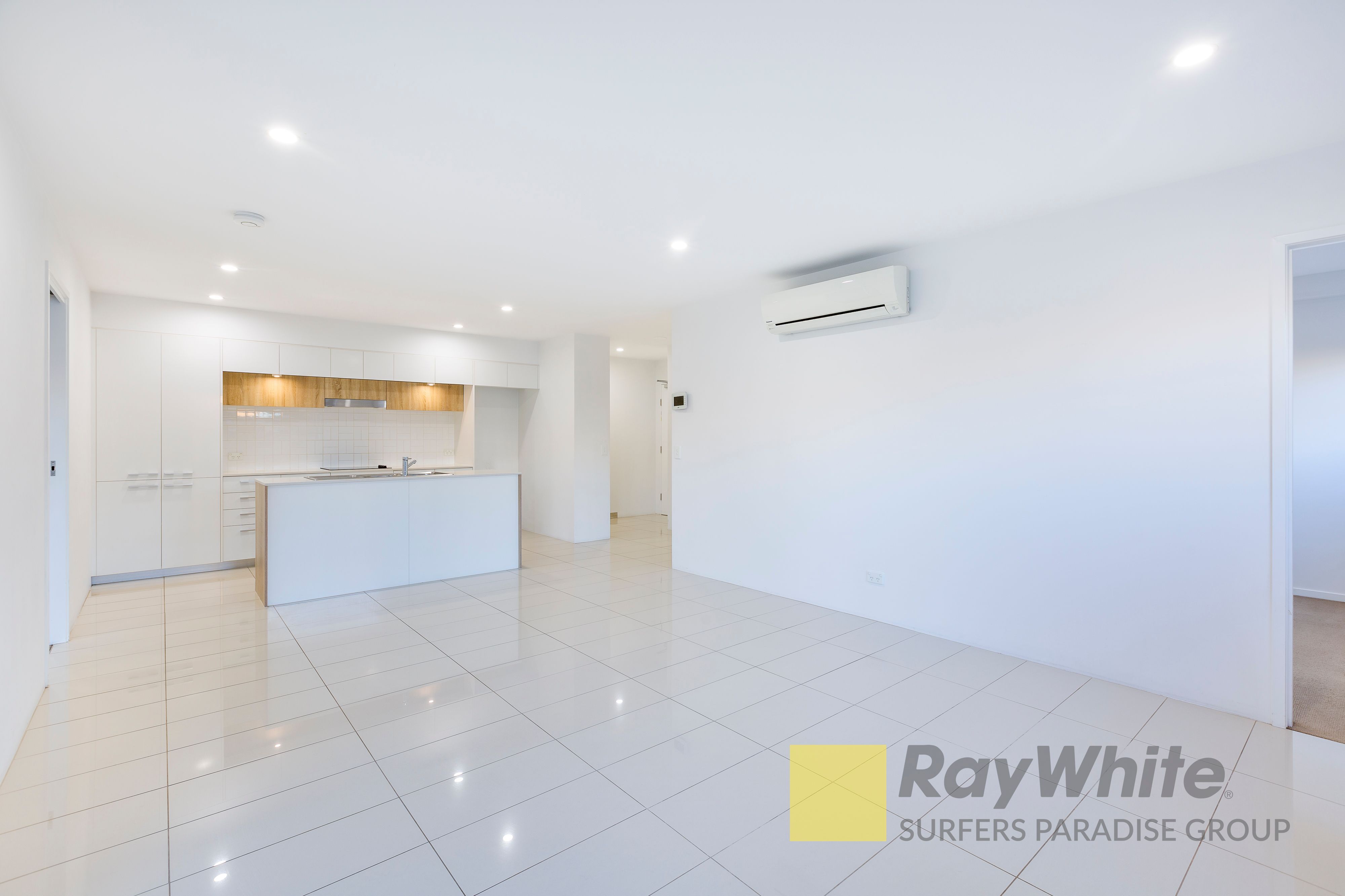 206/9 Hooker Boulevard, Broadbeach, QLD 4218