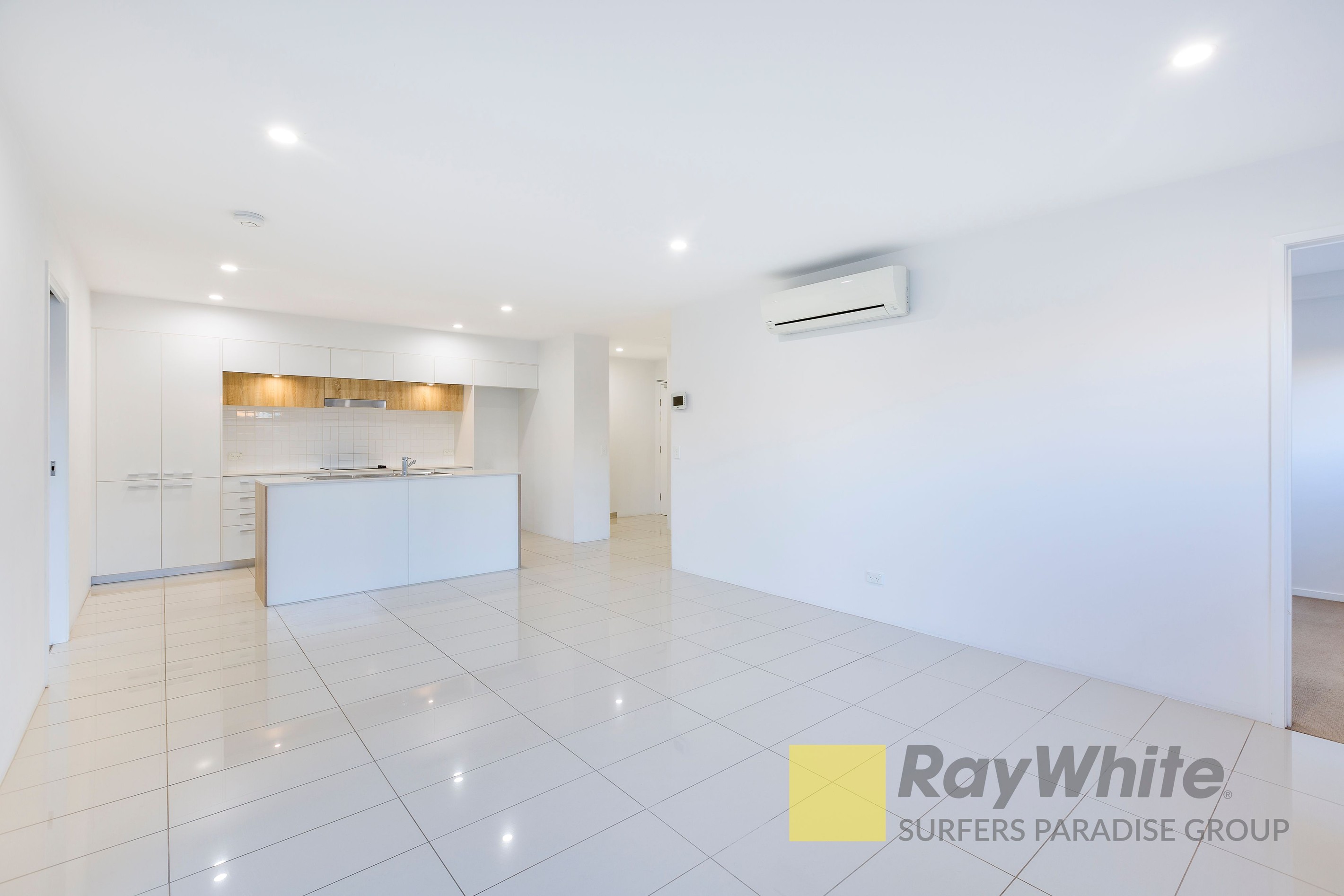 206/9 Hooker Boulevard, Broadbeach, QLD 4218