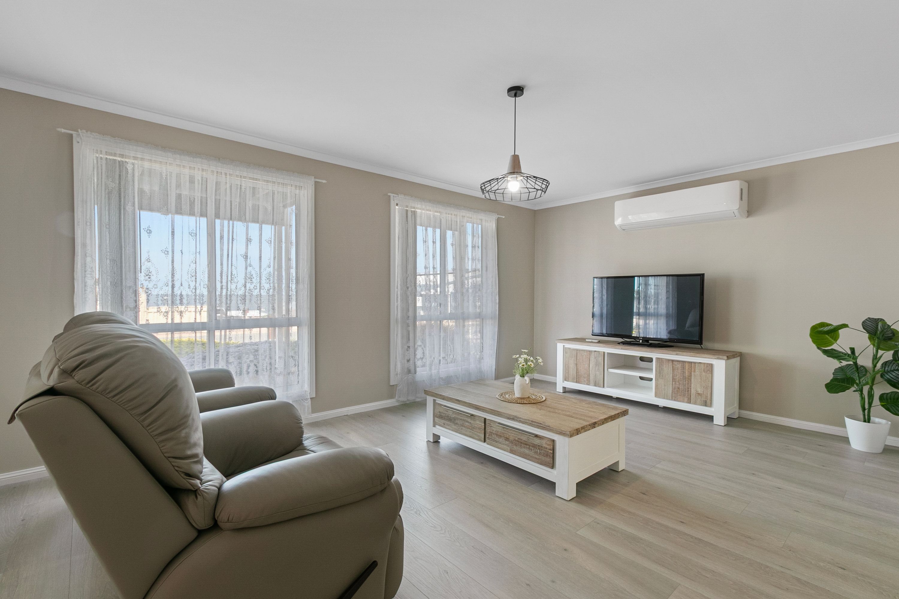22 Rose Avenue — photo 13 of 30