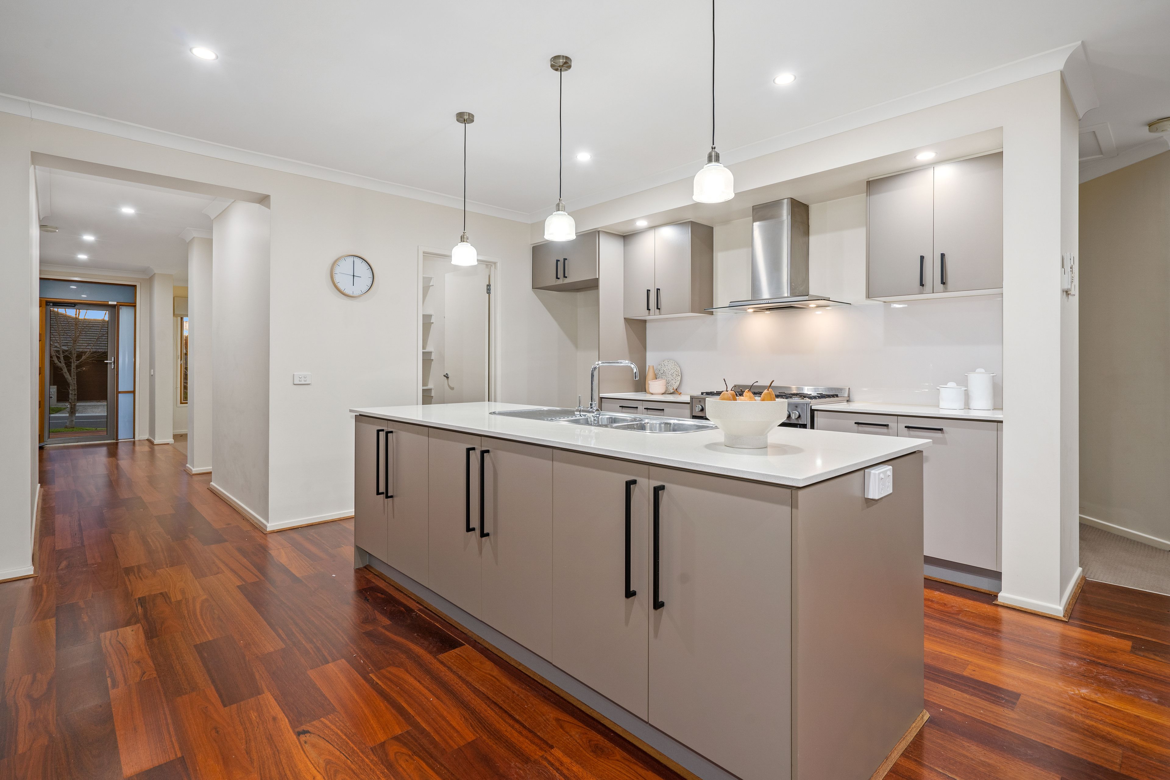 26 Bloomfield Drive, South Morang, VIC 3752
