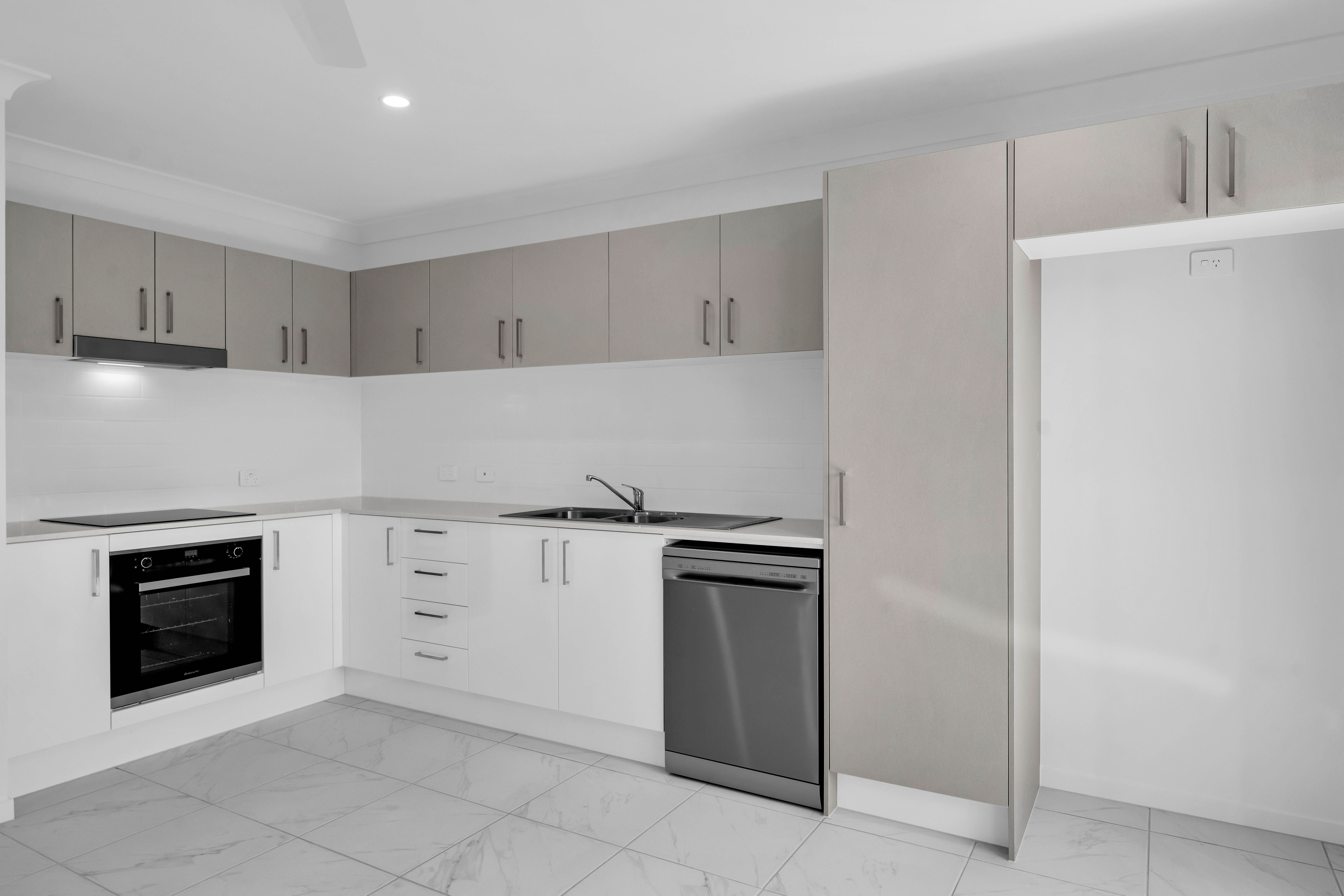 1&2/10 Royal Street, Park Ridge, QLD 4125