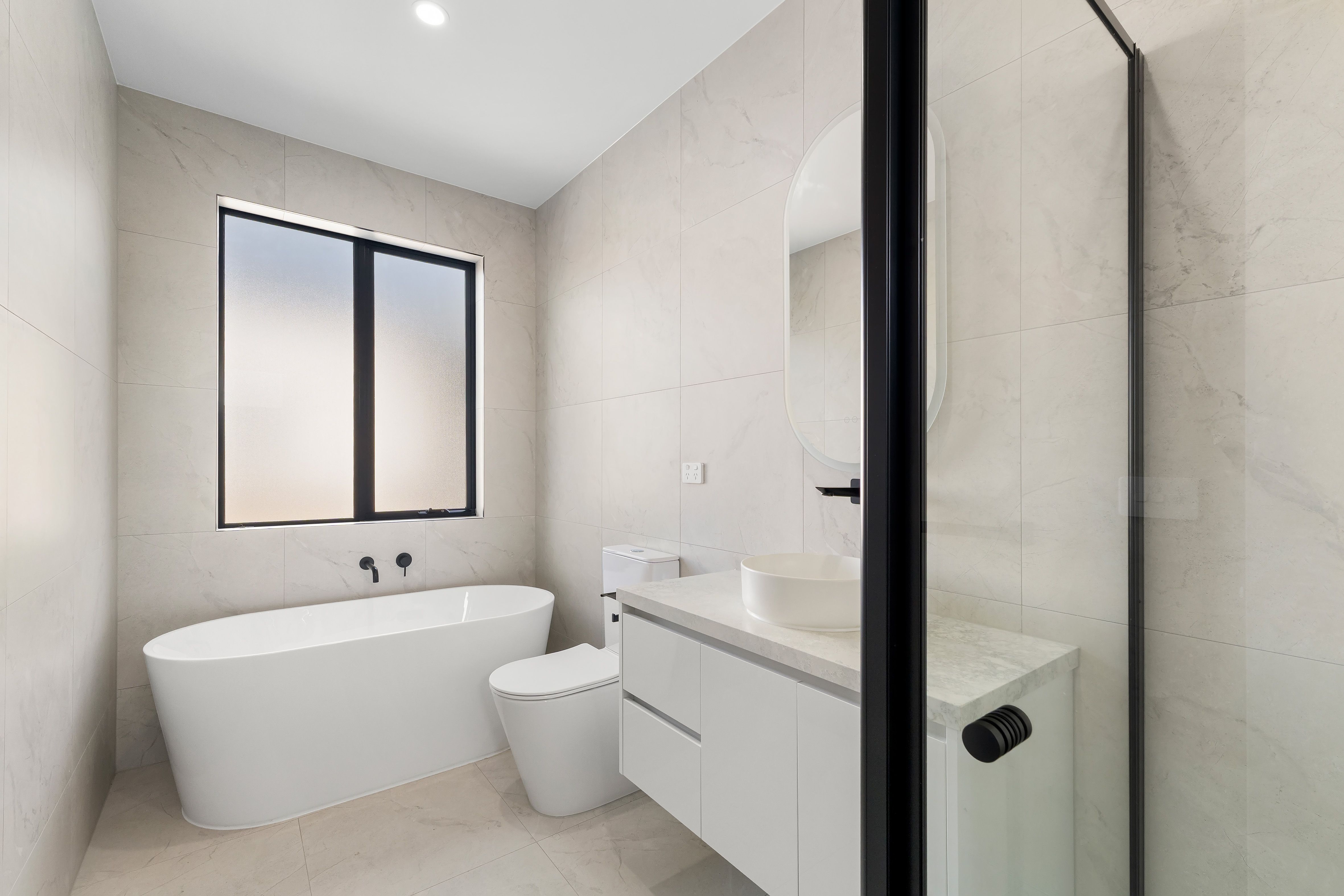 3/3 Munro Street — photo 5 of 5