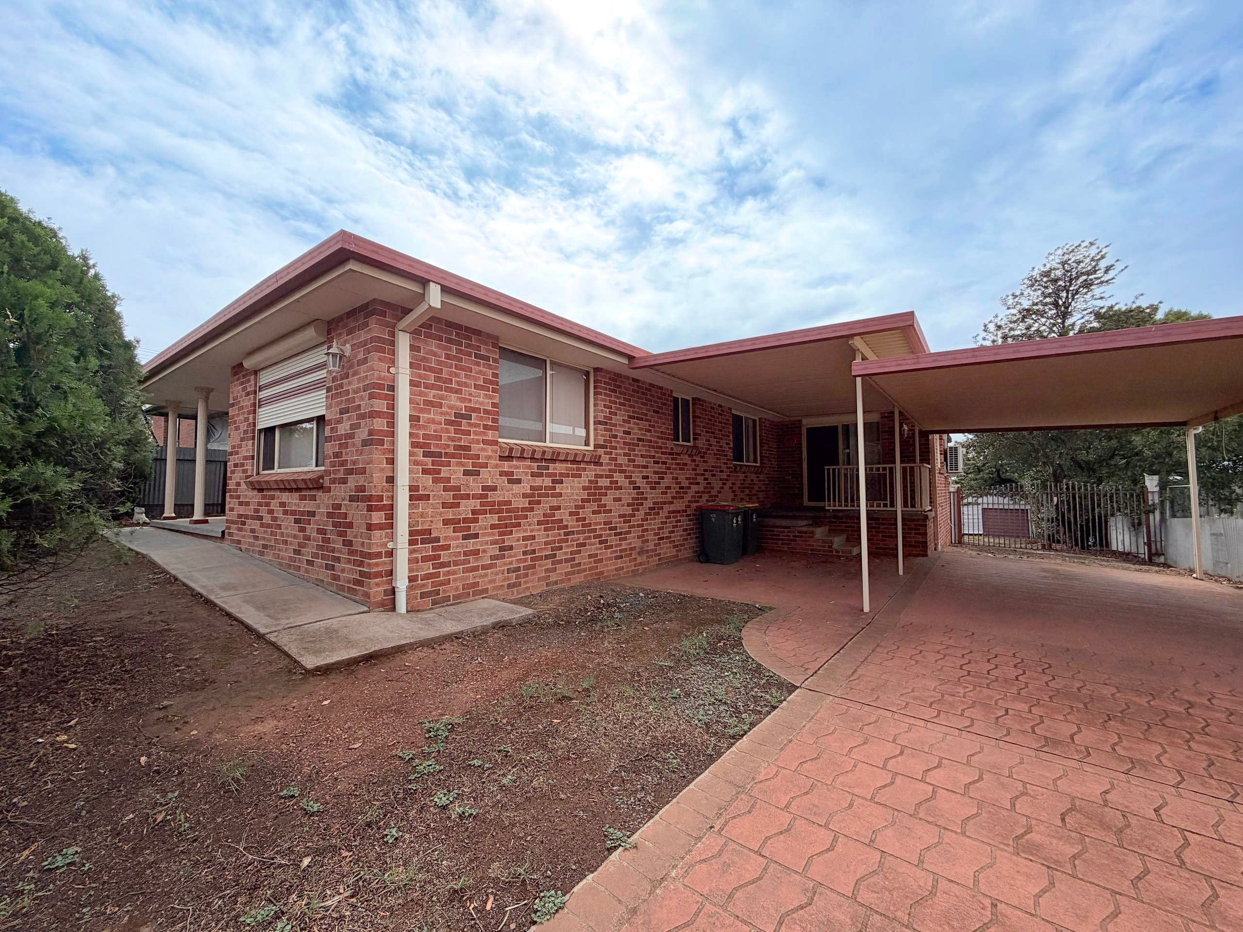 13 Dalley Street, Parkes, NSW 2870