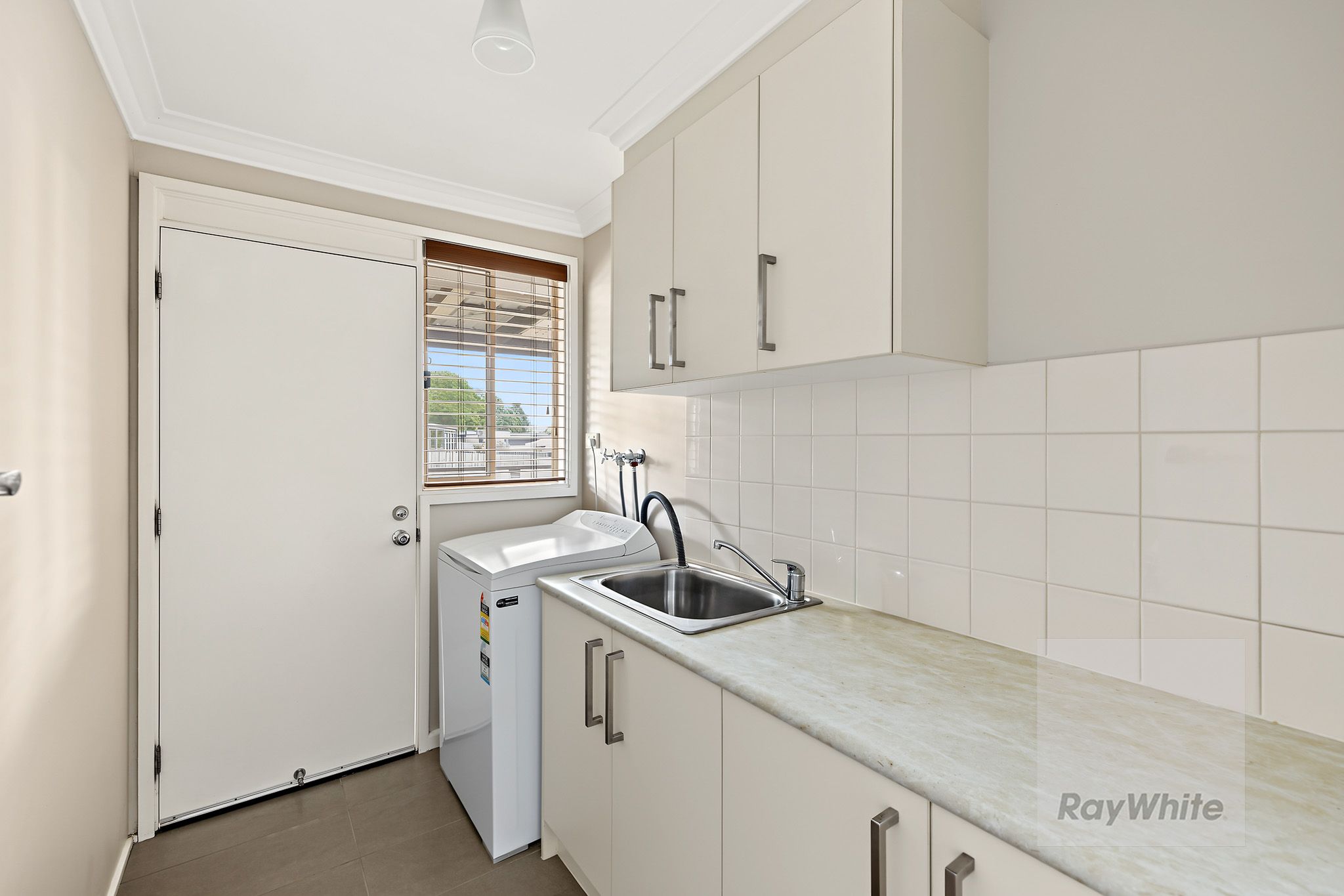 18 Belair Court — photo 11 of 15