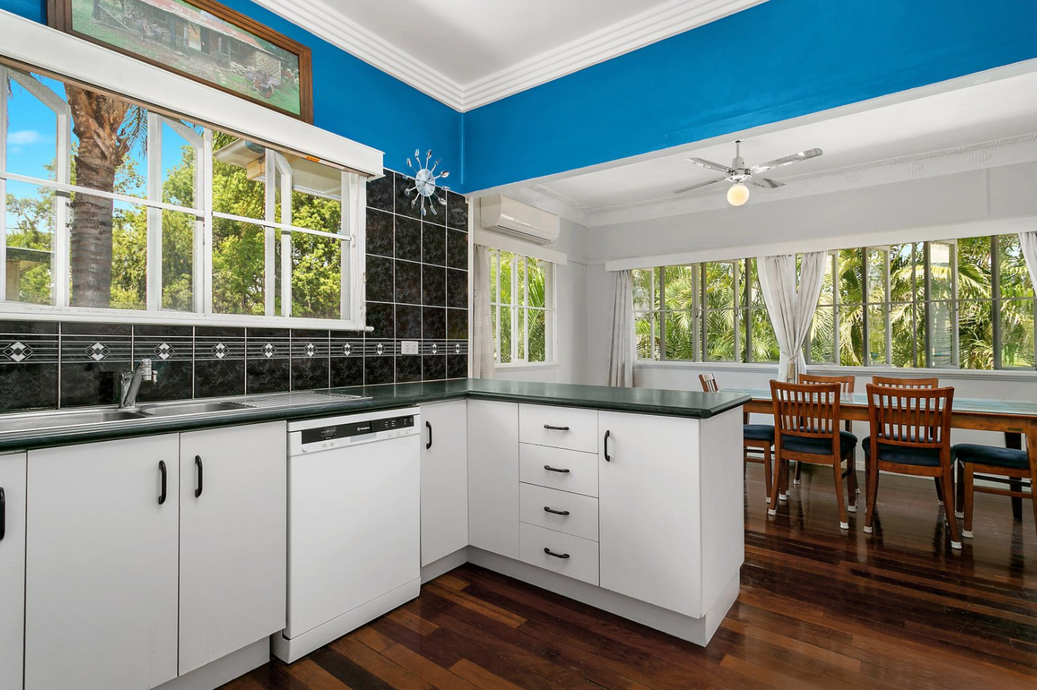 272 Upper Dawson Road, The Range, QLD 4700