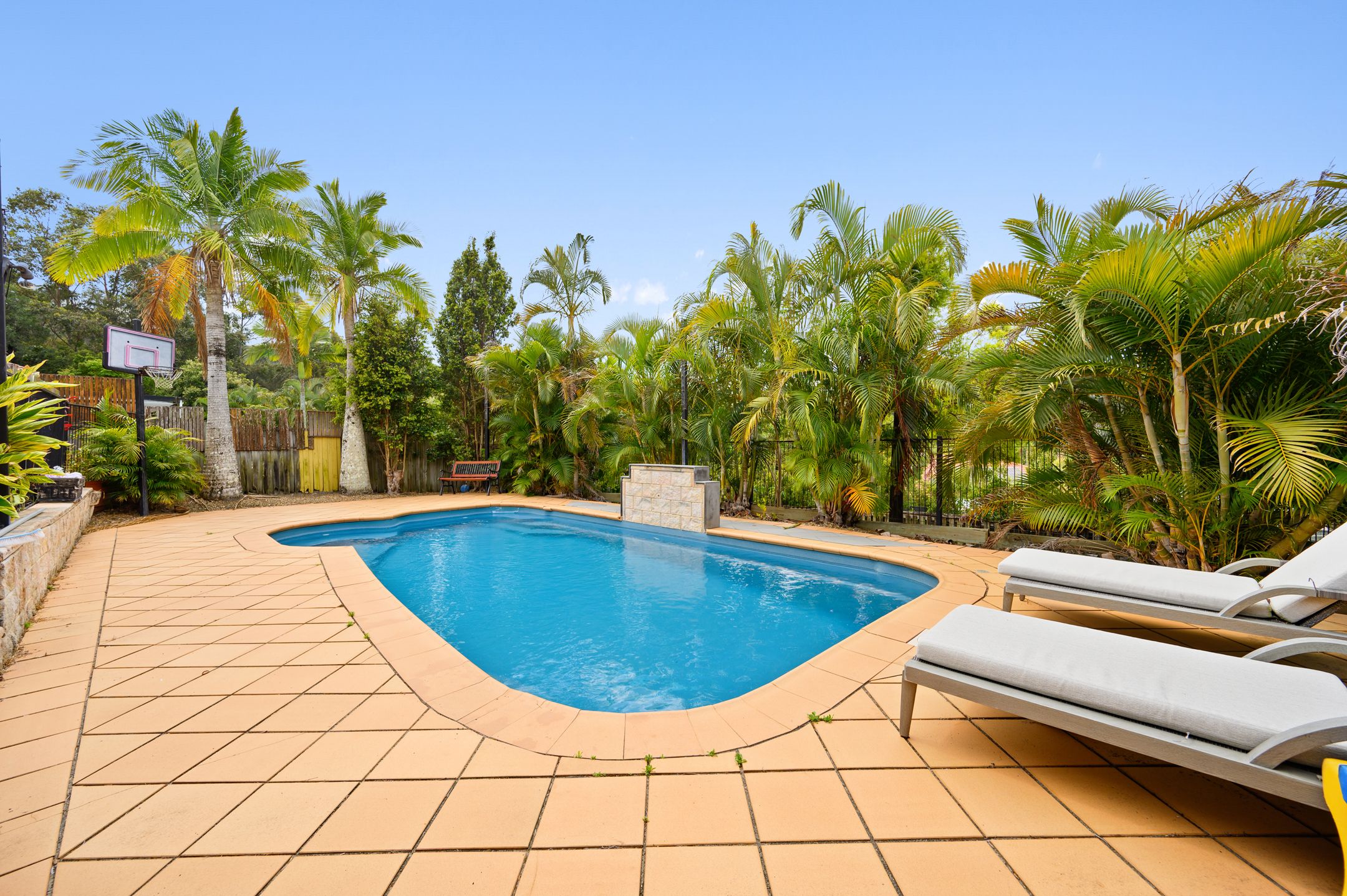 3 Flint Court, Pacific Pines, QLD 4211