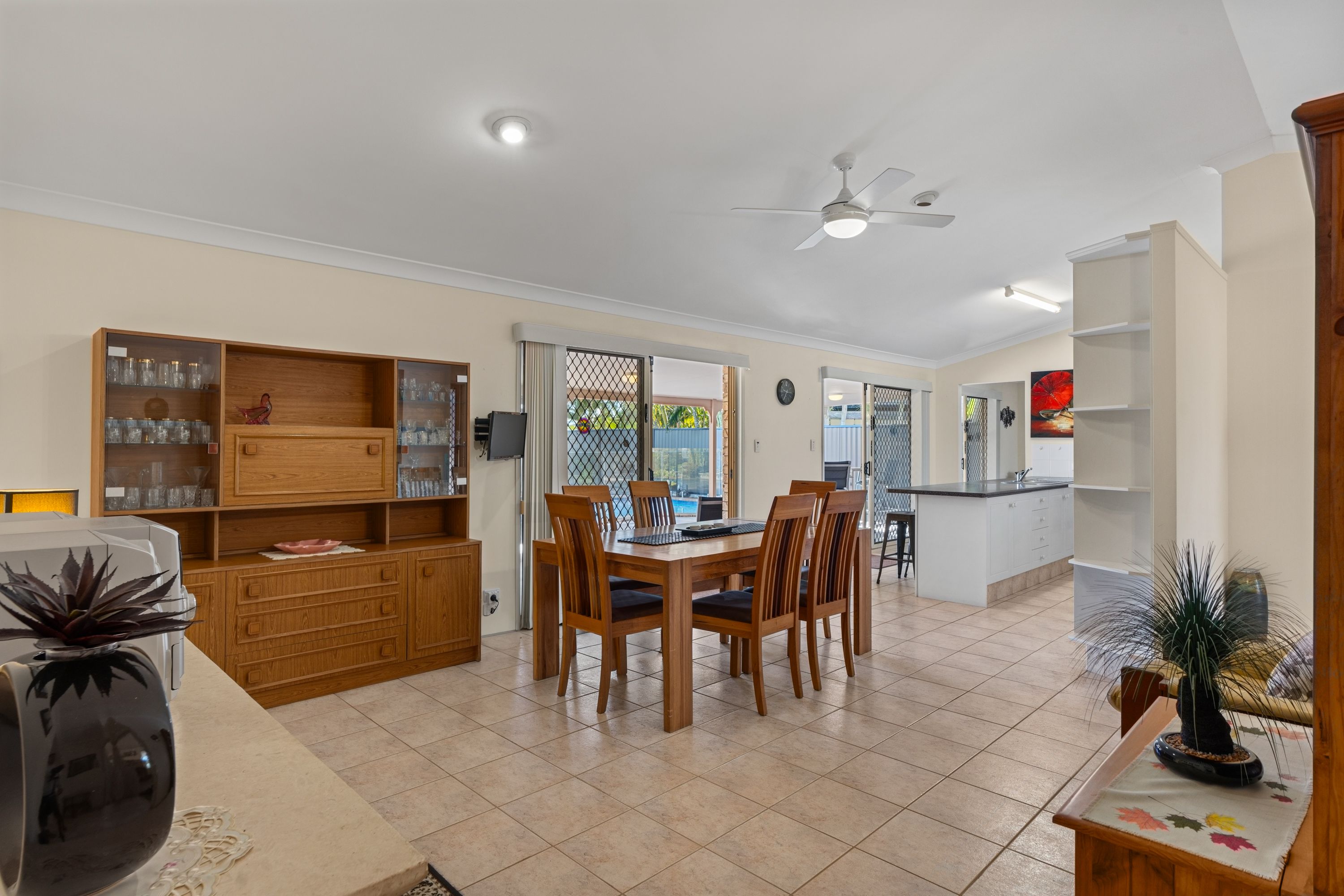 8 Newport Drive — photo 7 of 25