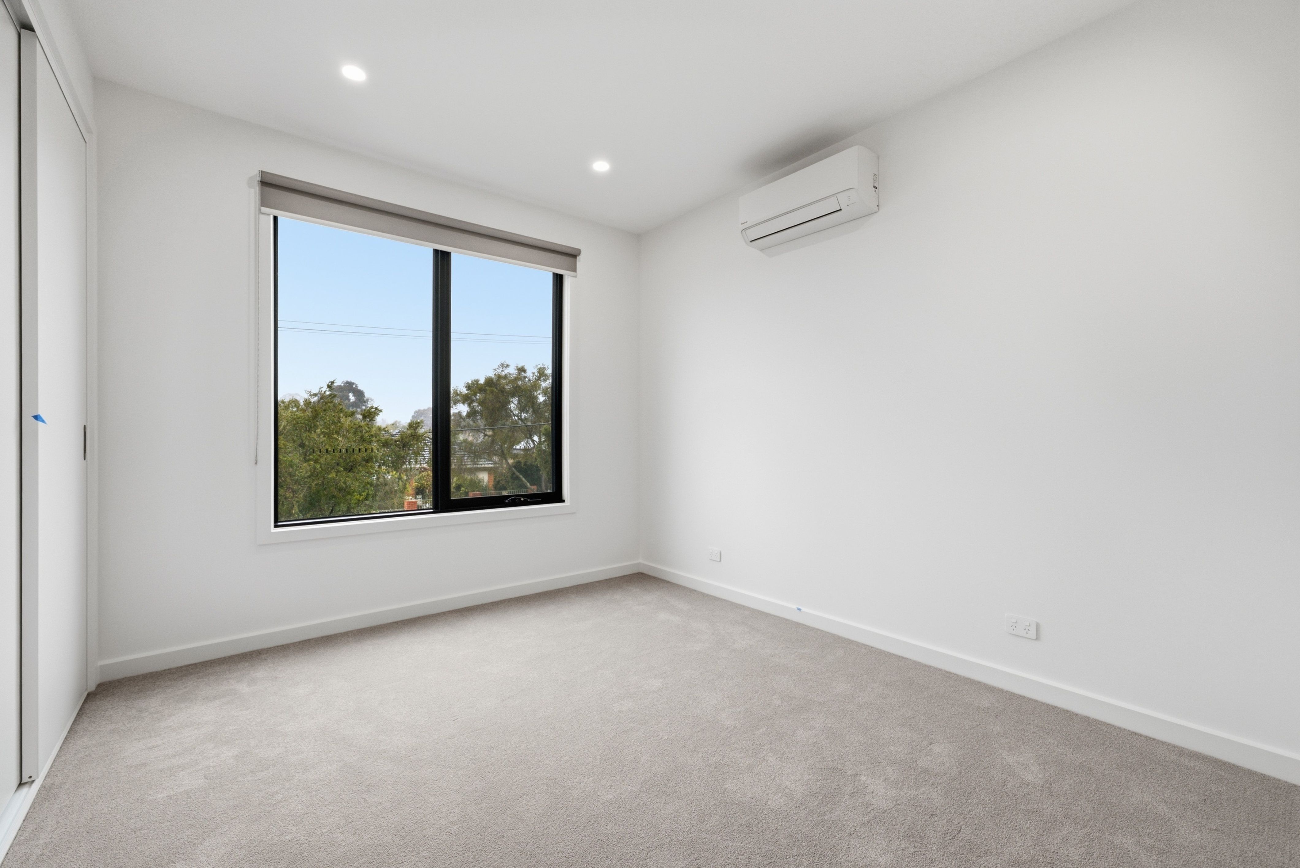 12 Bona Vista Road — photo 5 of 8