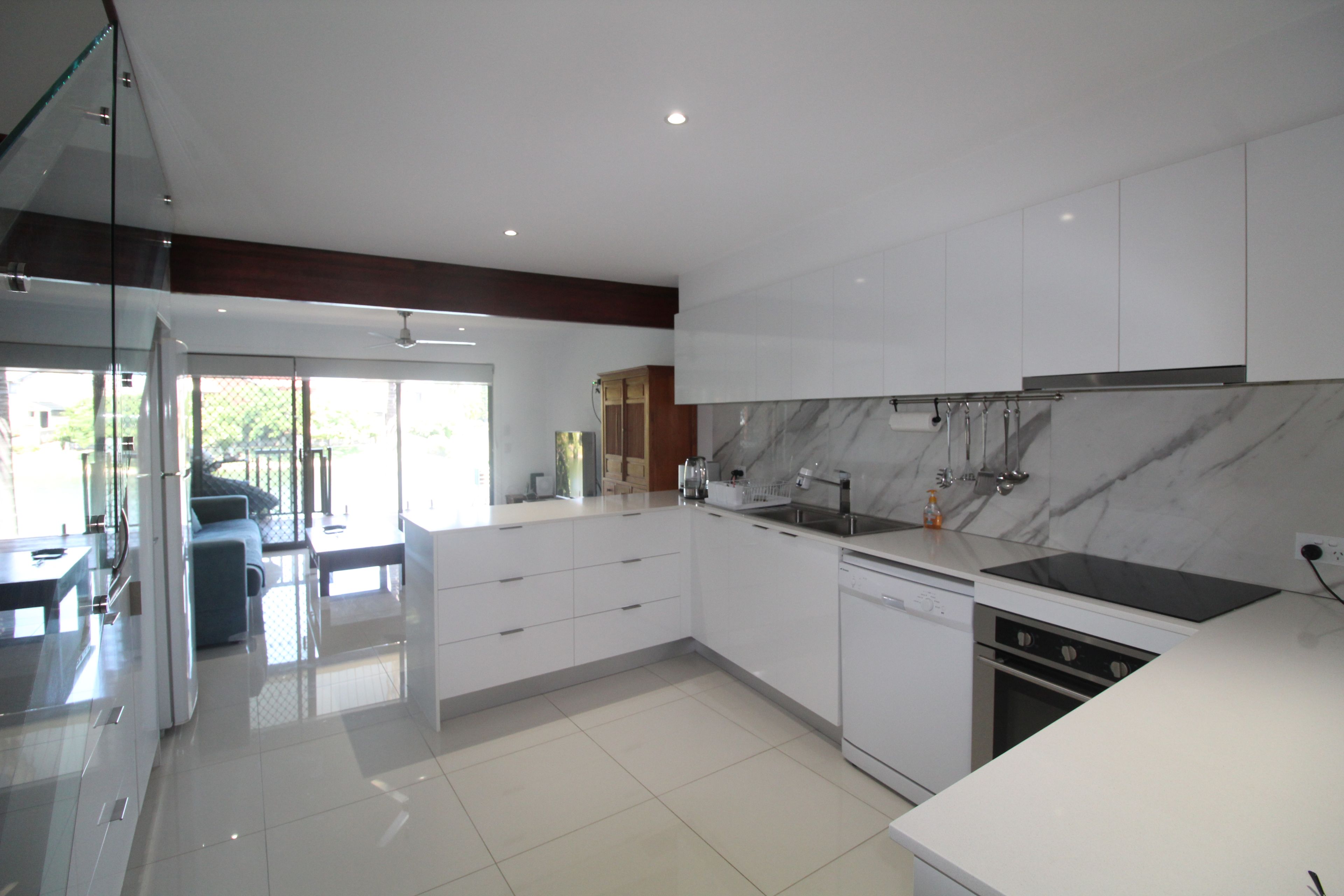 3/45 Hooker Boulevard, Broadbeach, QLD 4218