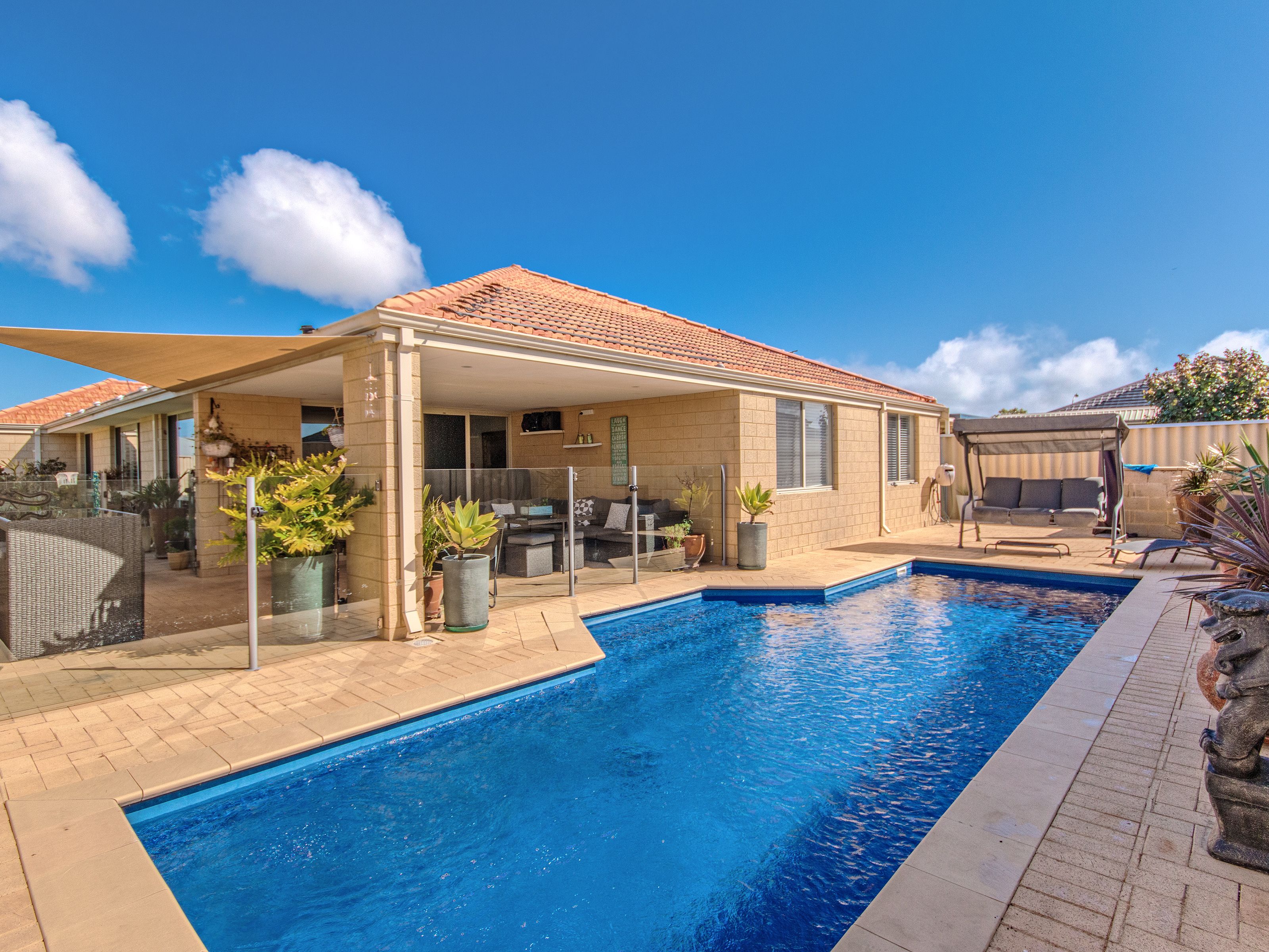 12 Bogue Way, Port Kennedy WA 6172