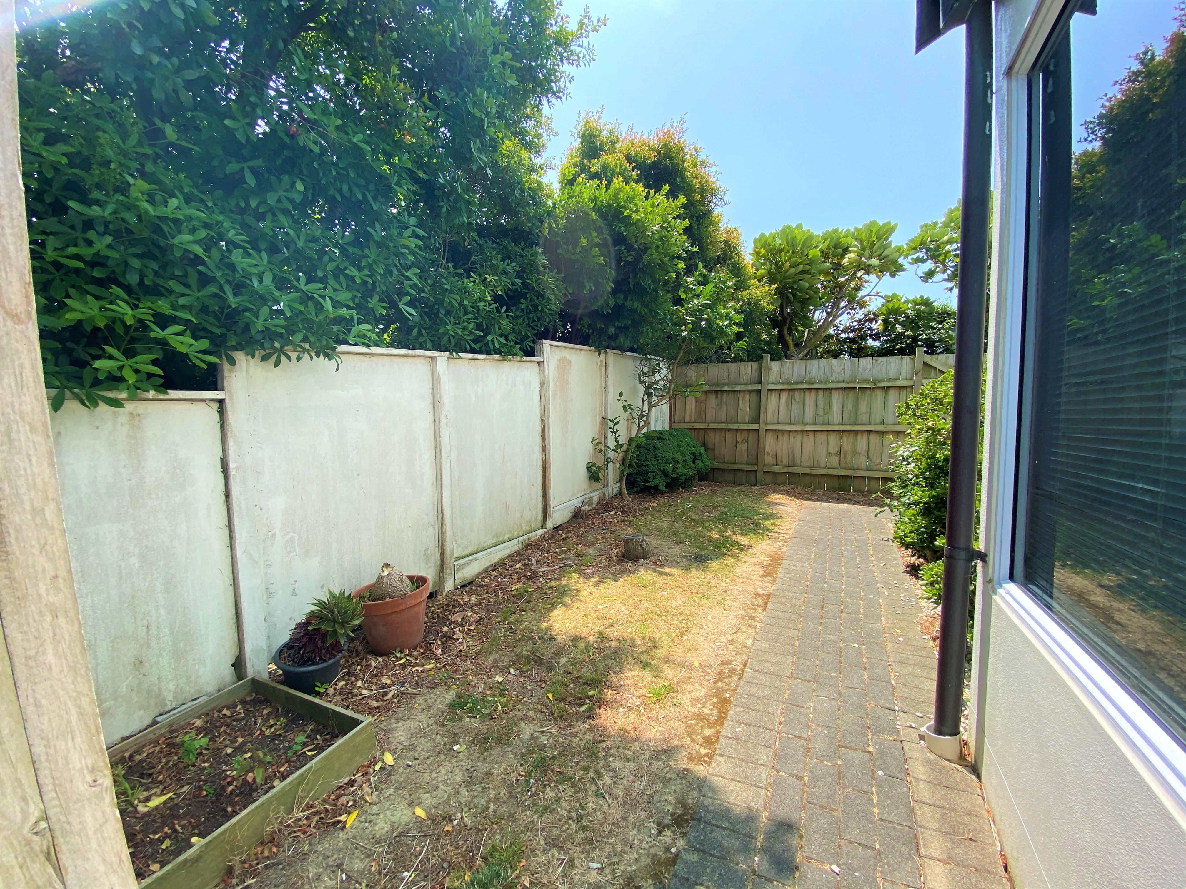 2A/13 Markham Place, Bucklands Beach, Manukau City 2012