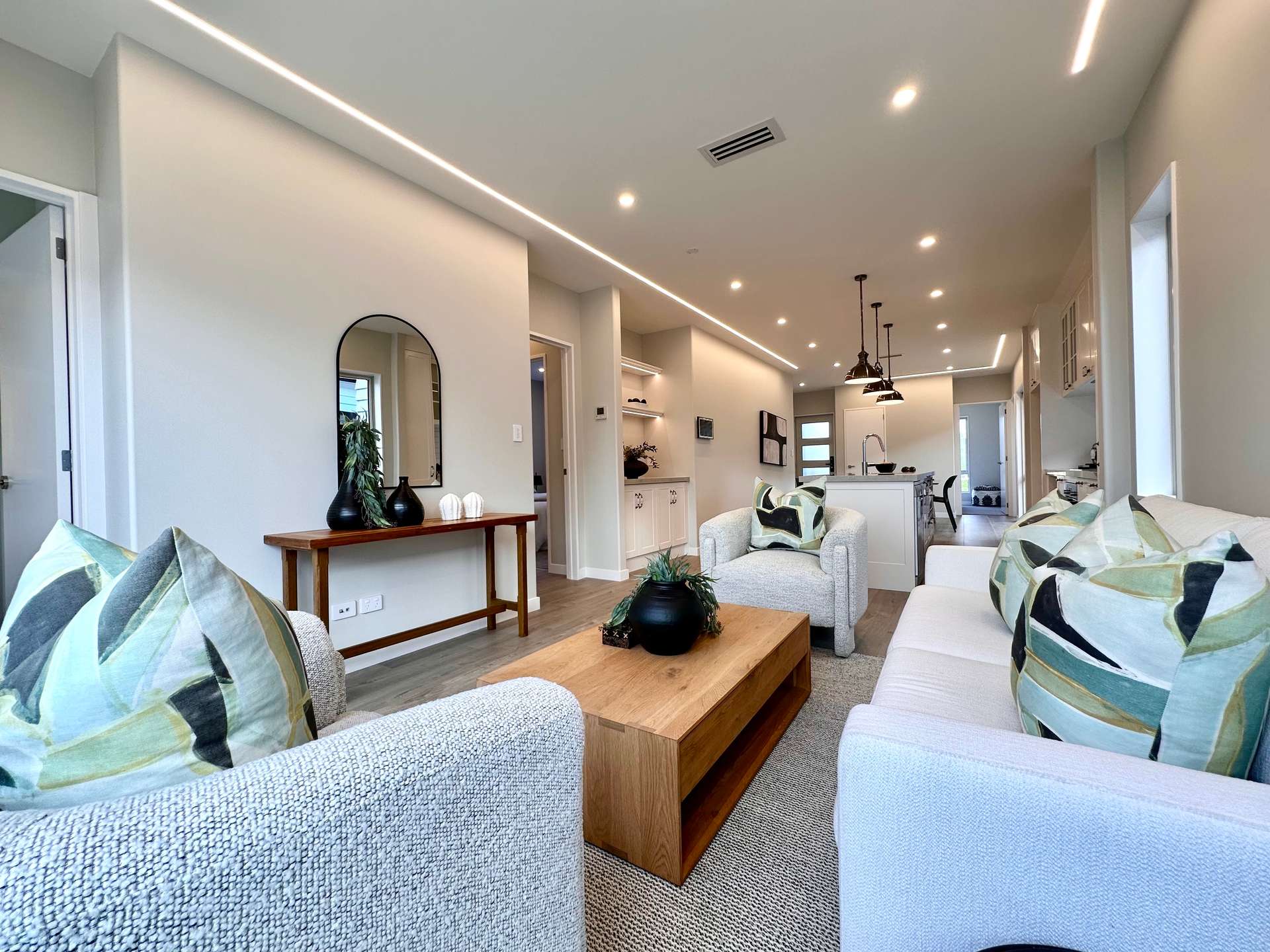 18 Tipu Crescent photo 6