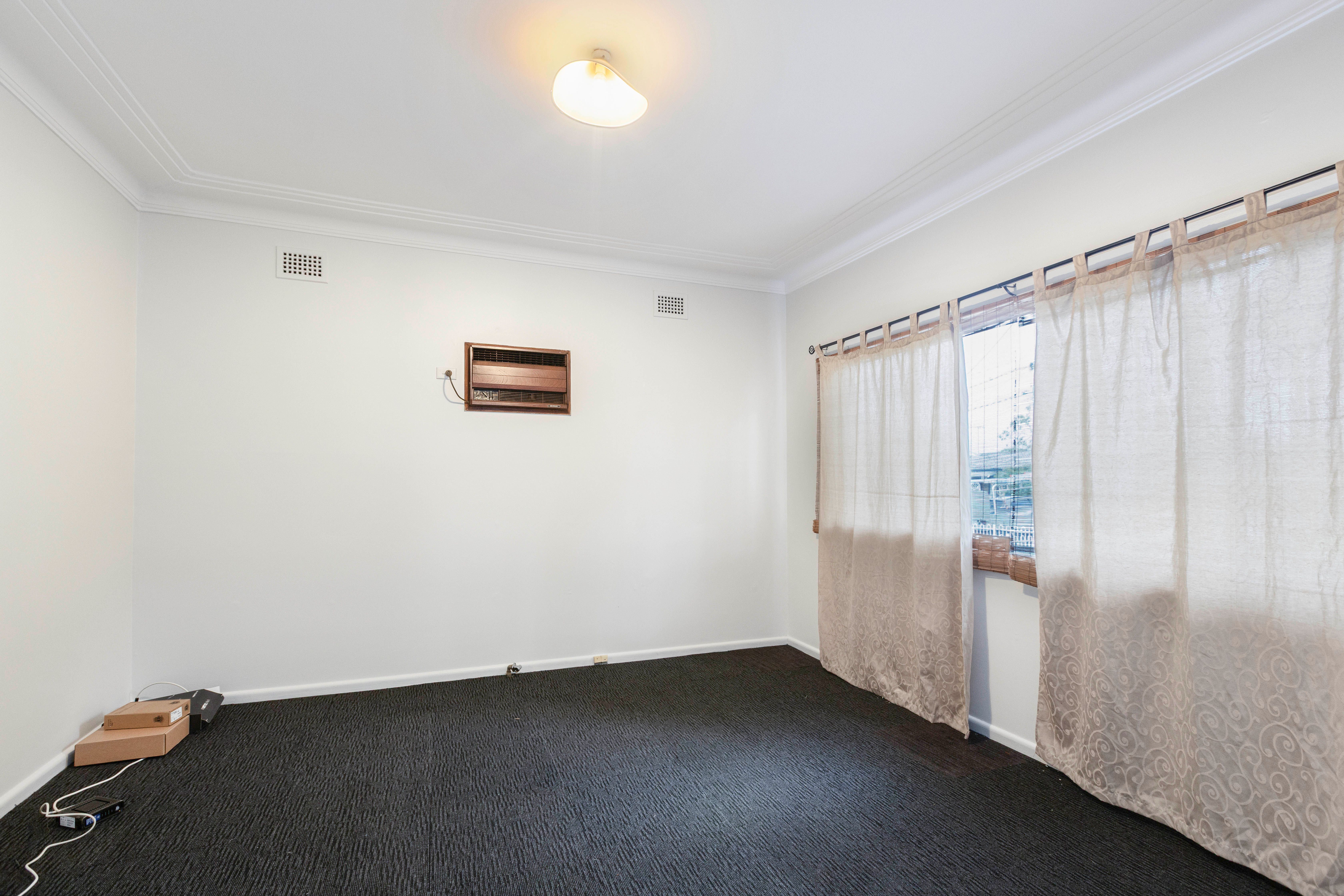 9 Dorothy Crescent, Colyton, NSW 2760