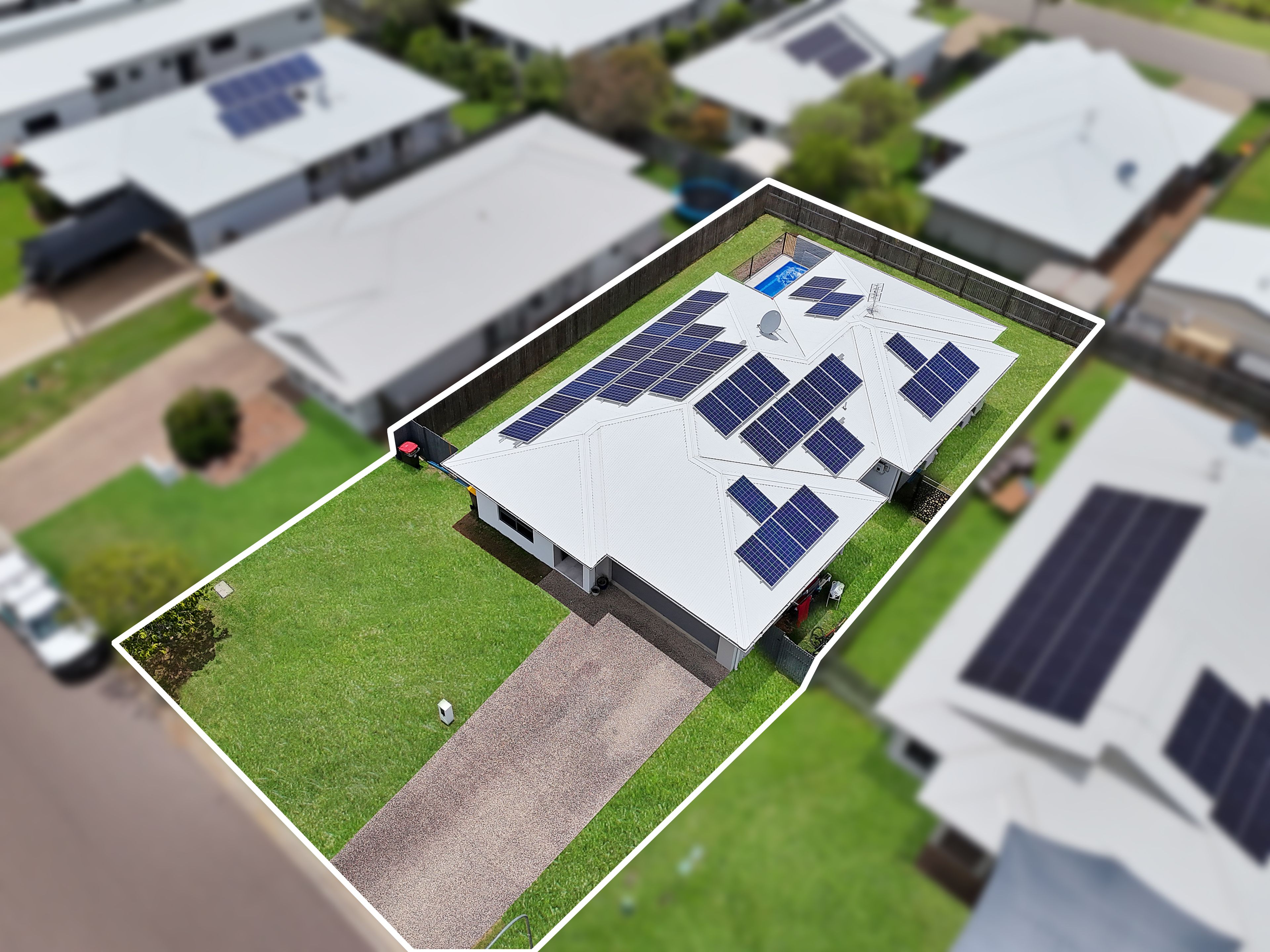 8 Eloise Street, Mount Low, QLD 4818