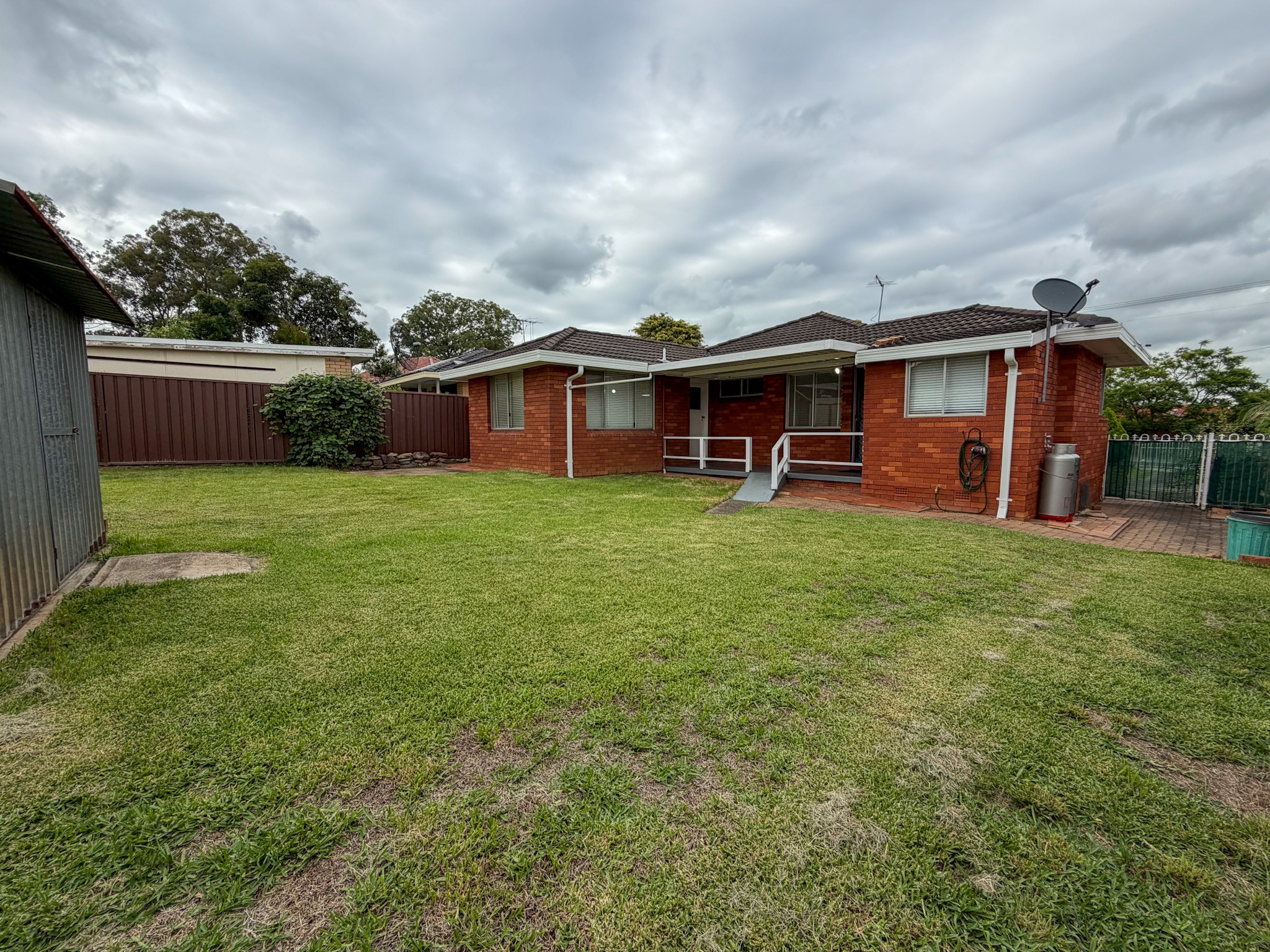150 O'Sullivan Road, Leumeah, NSW 2560