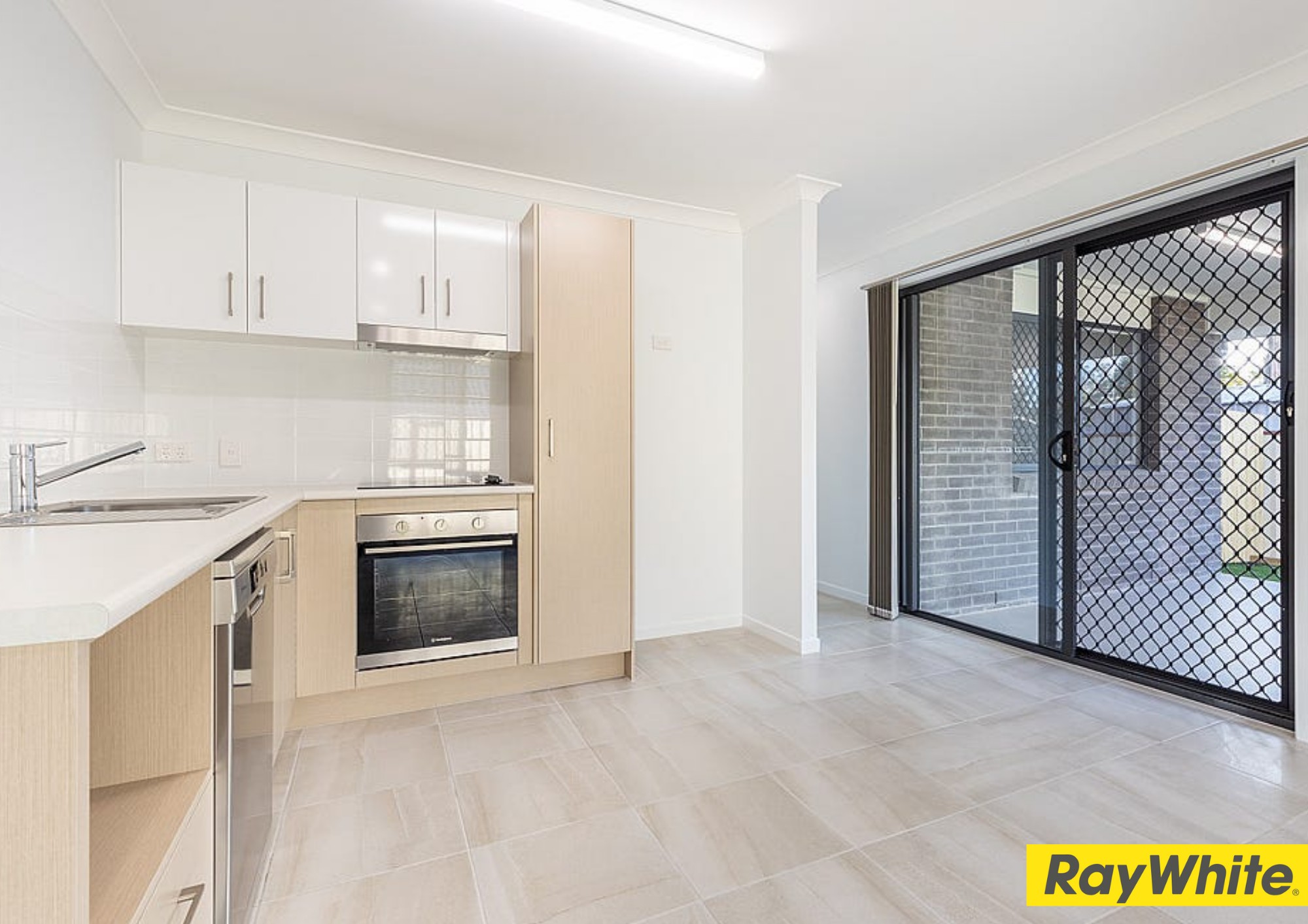 2/39 Arafura Avenue, Loganholme, QLD 4129