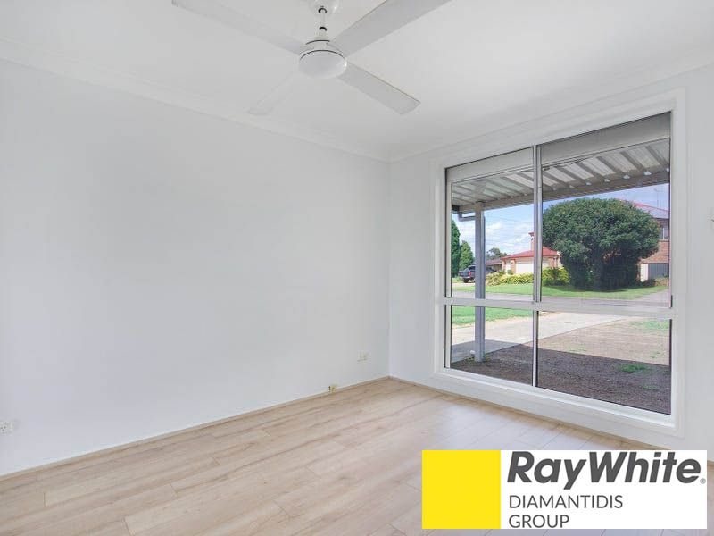 72 Weaver Street — photo 3 of 4