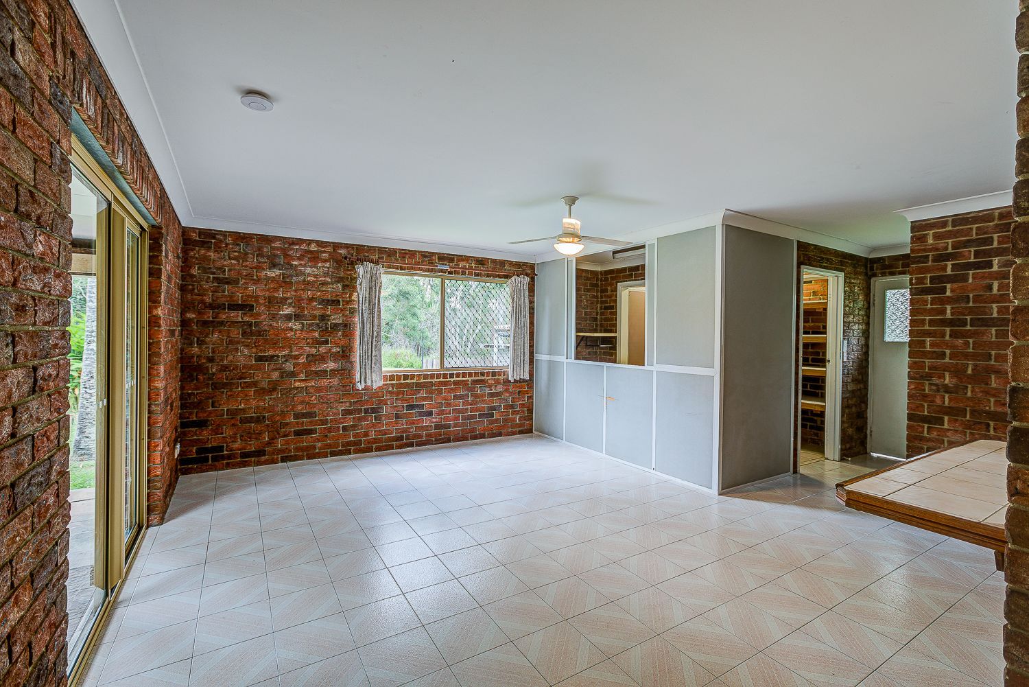 89 Green Road, Park Ridge, QLD 4125