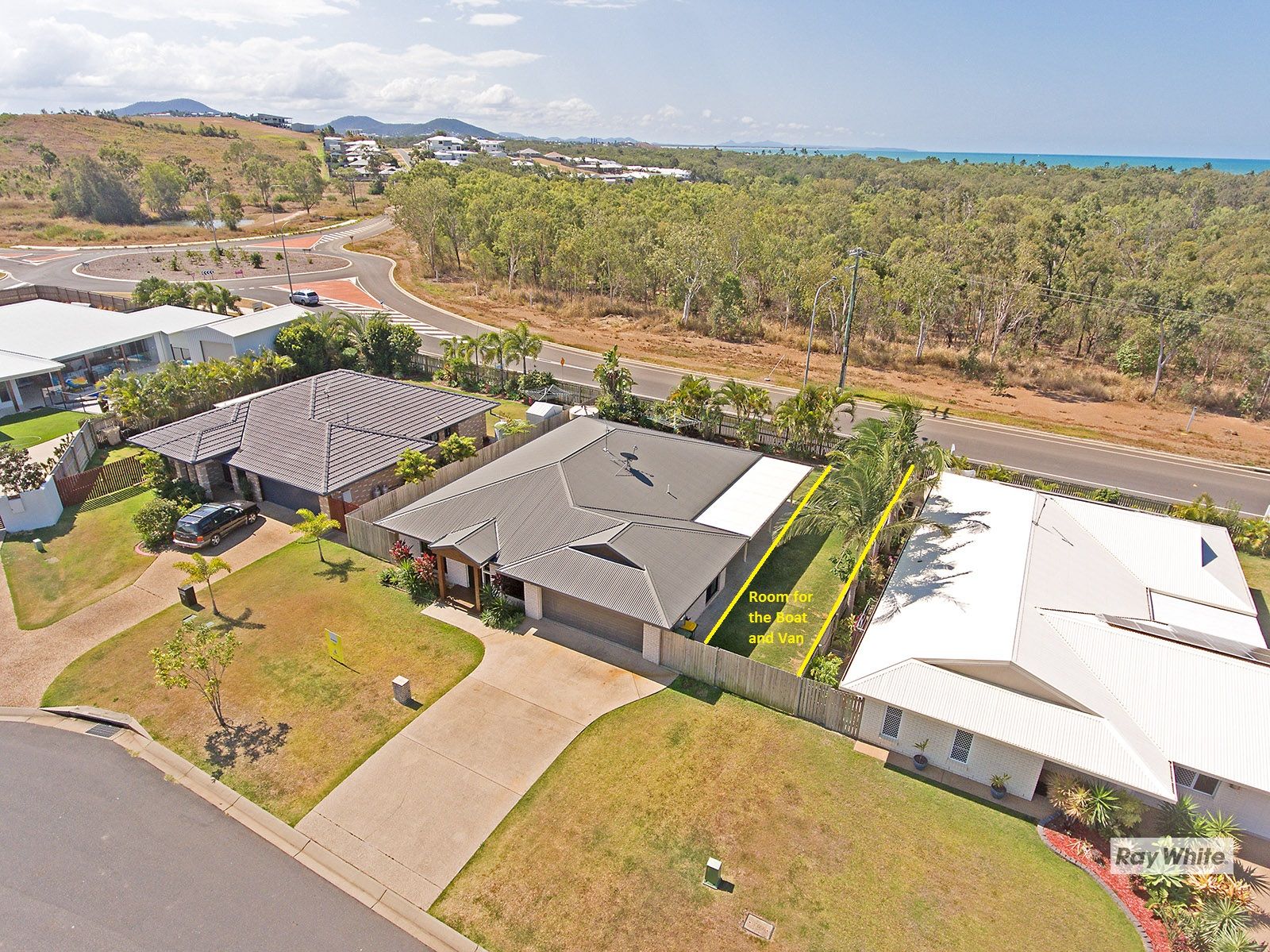 22 Red Emperor Way, Lammermoor, QLD 4703