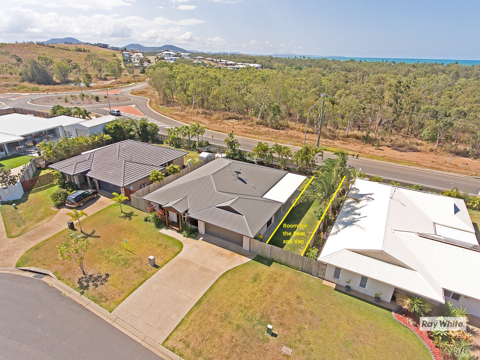 22 Red Emperor Way, Lammermoor, QLD 4703