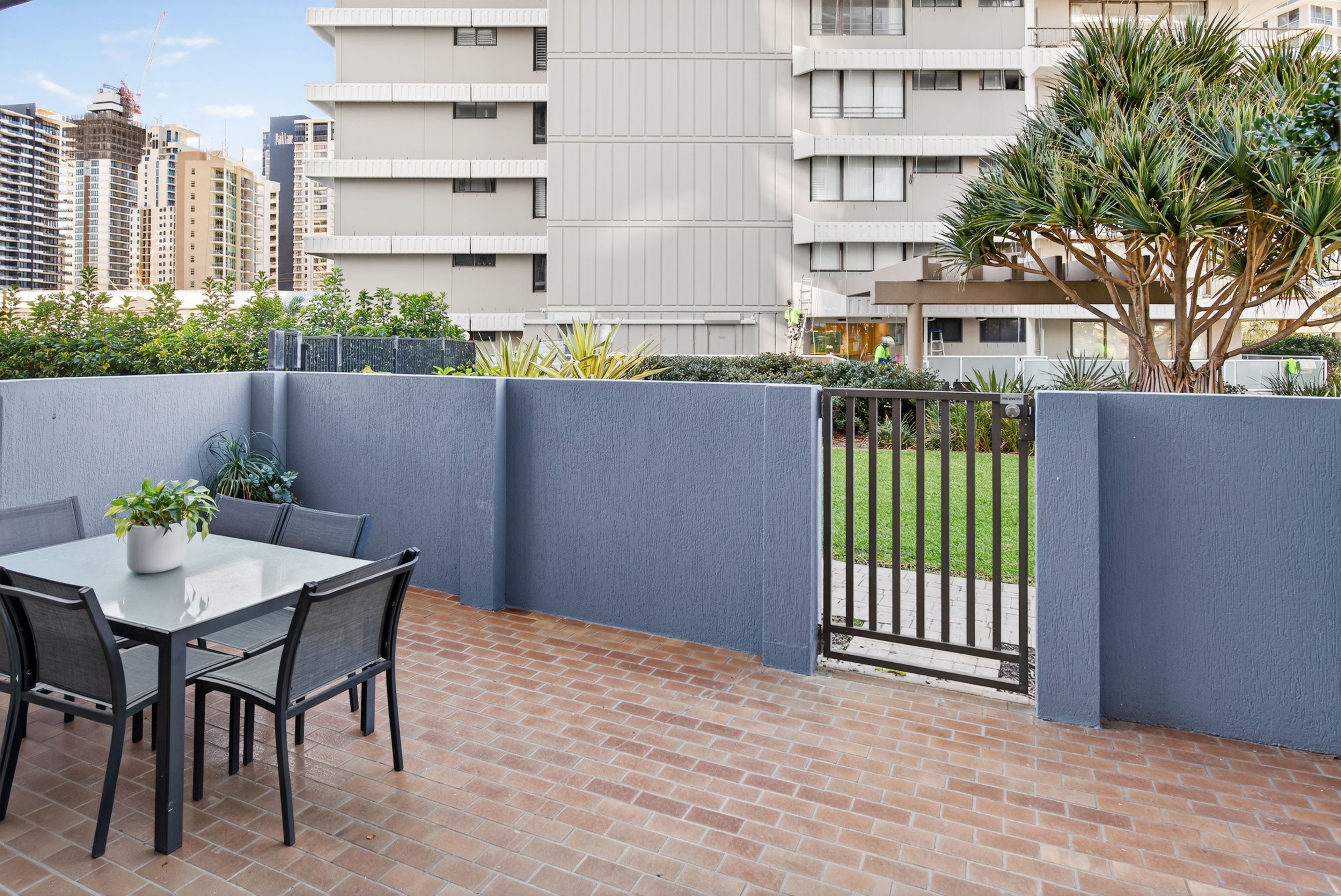 1E/3540 Main Beach Parade, Main Beach, QLD 4217