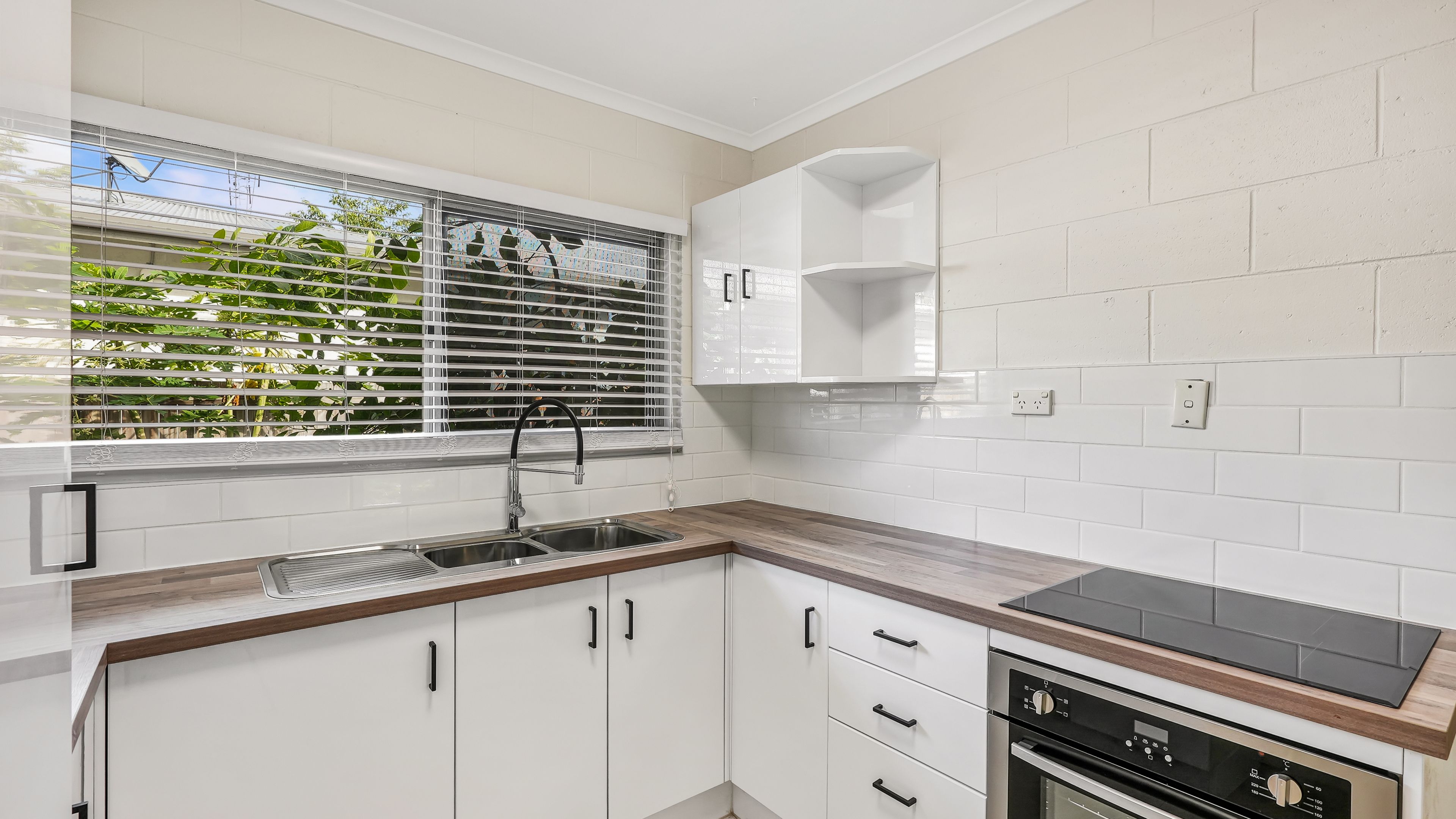 A/18 Macilwraith Street, Manoora, QLD 4870