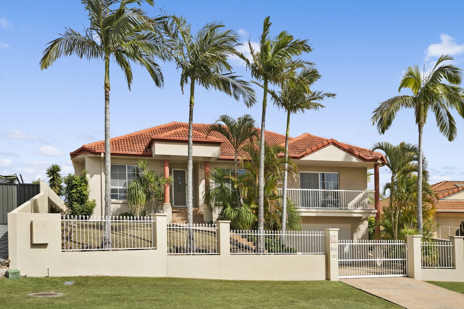 7 Highview Place, Parkwood QLD 4214