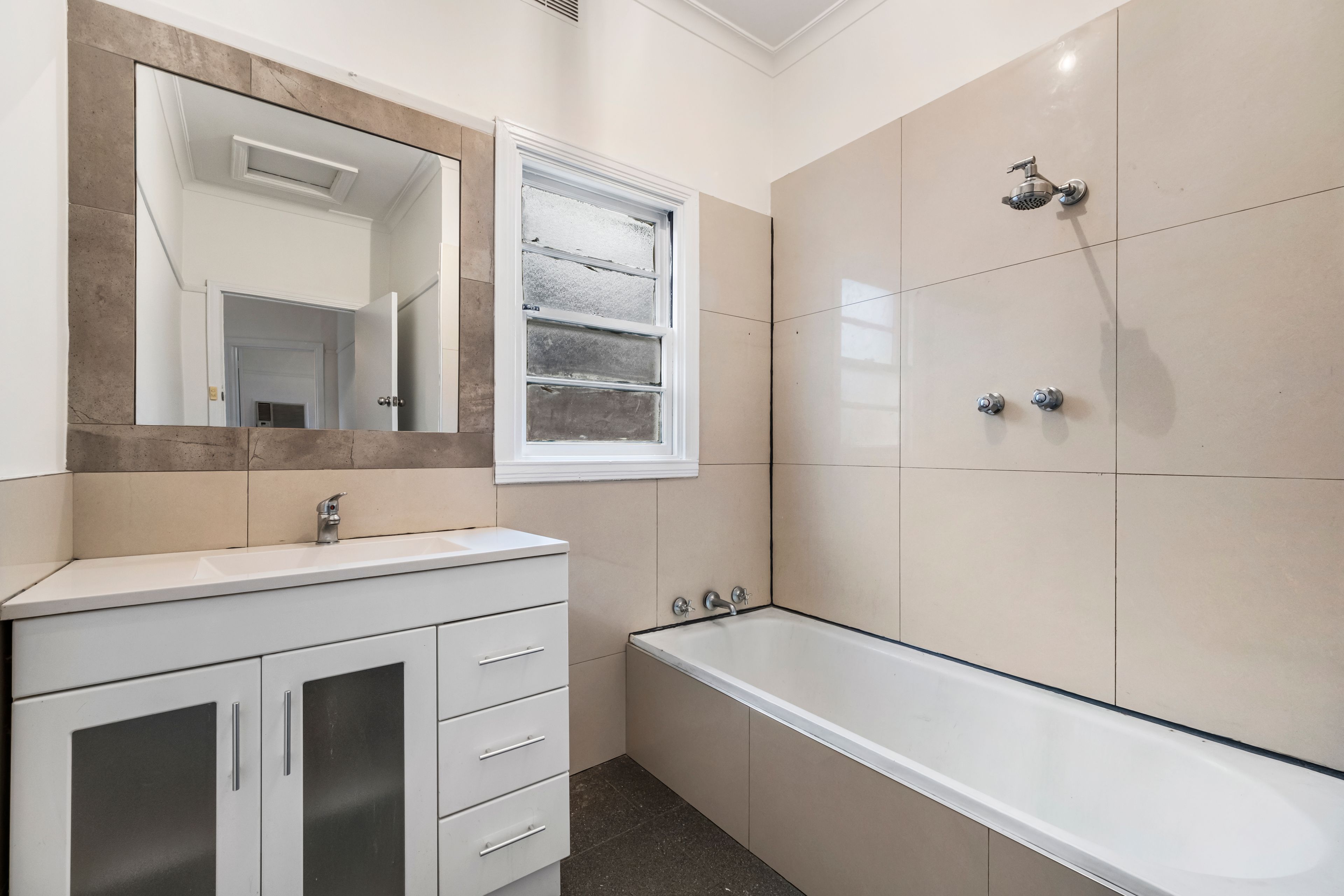 12 Frank Avenue, Clayton South, VIC 3169