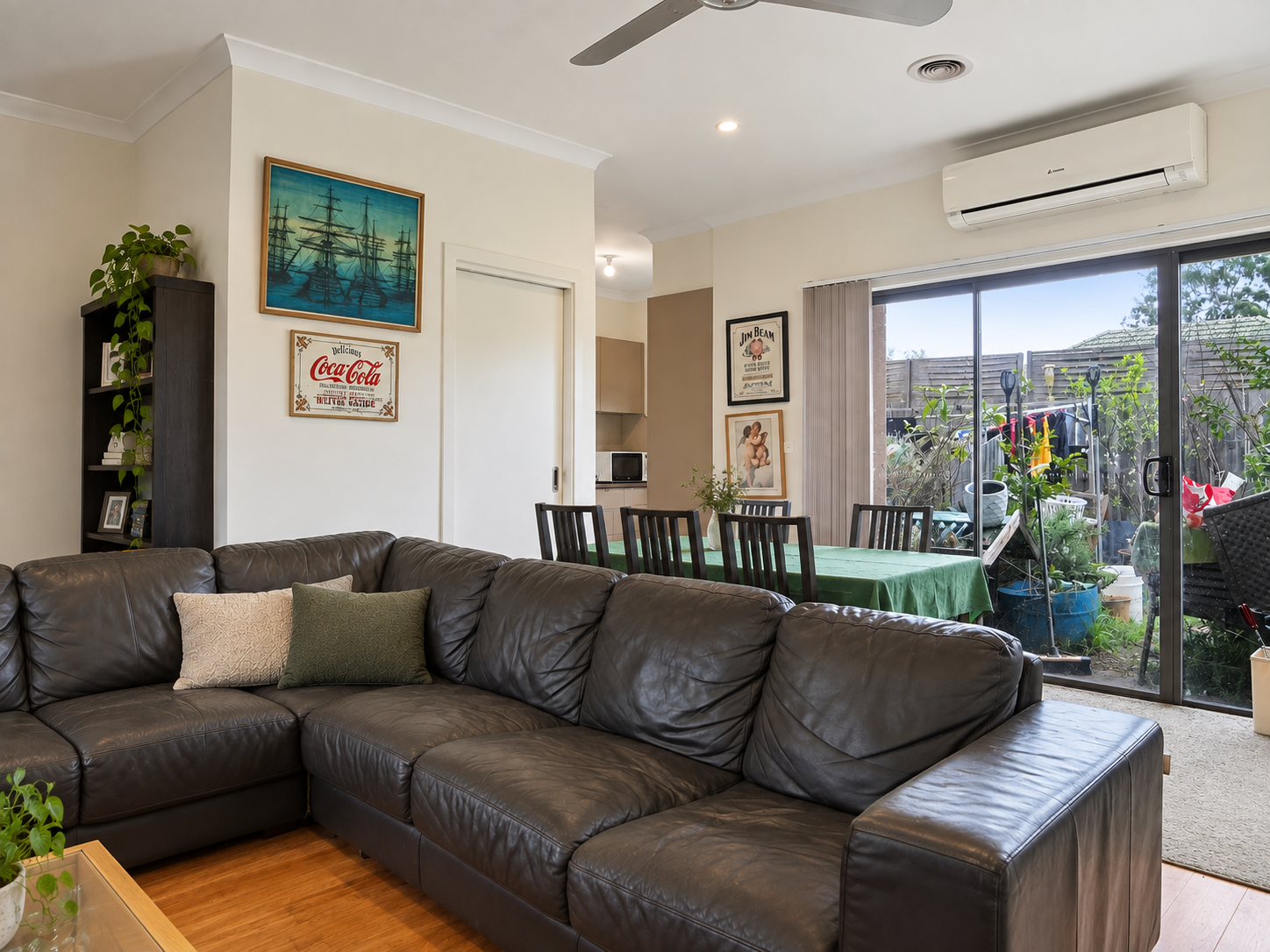 4/2 Leman Crescent — photo 4 of 9