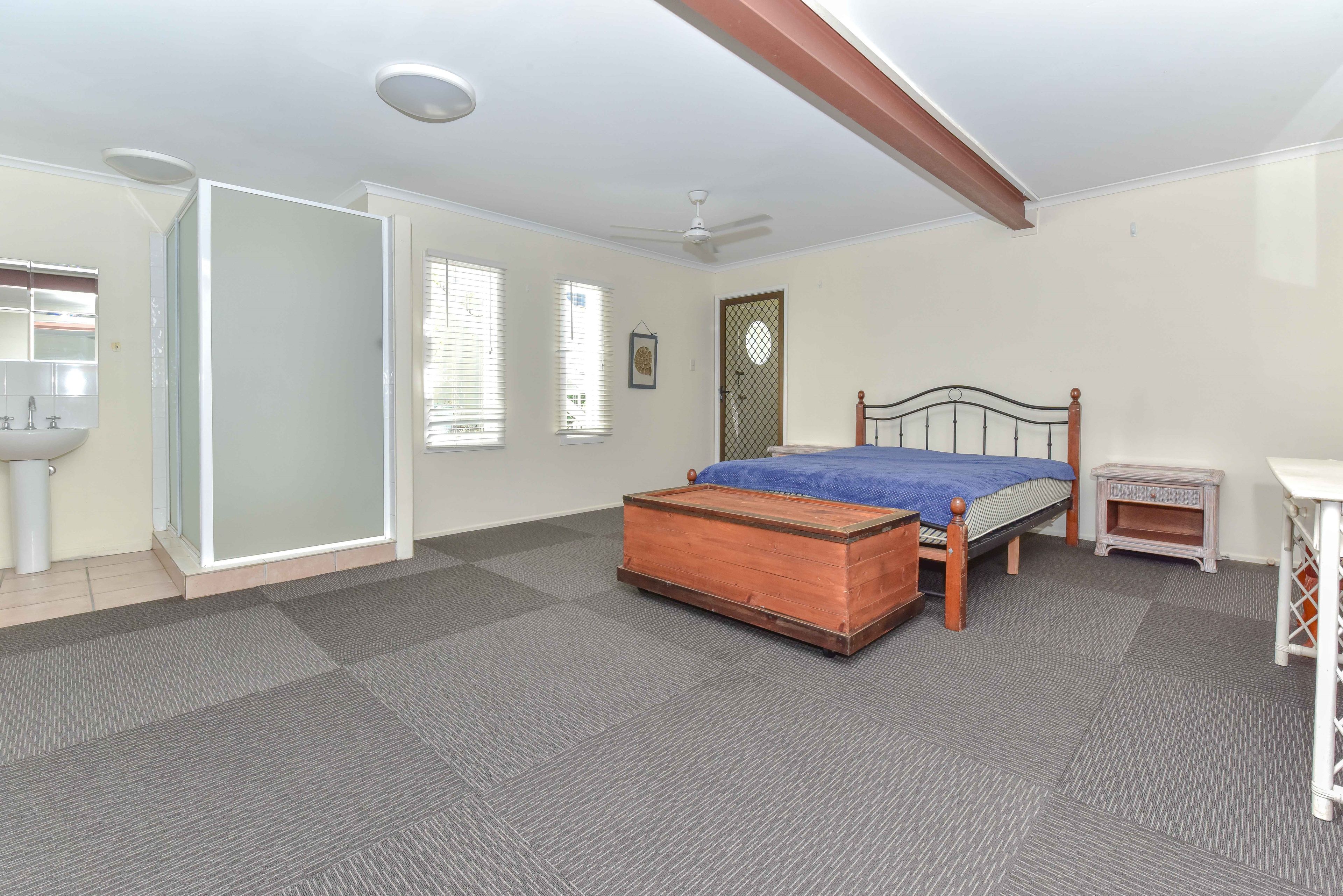 1/19 Ocean View Avenue — photo 6 of 10