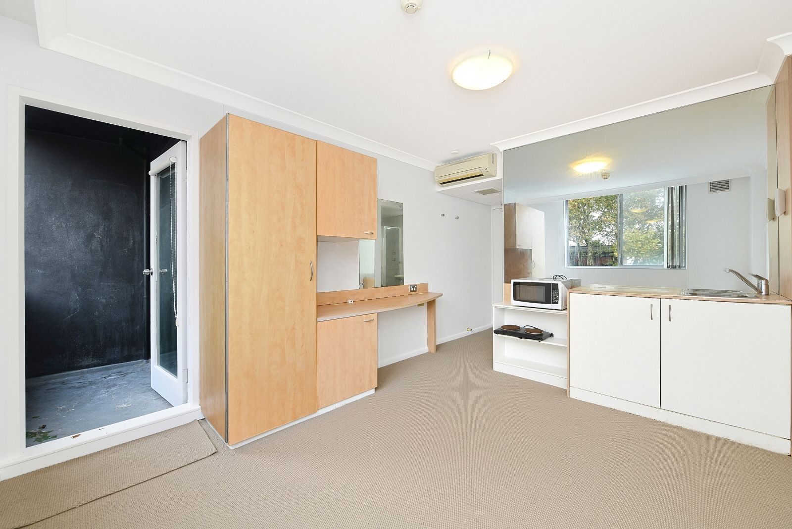 412/302 Crown Street — photo from Ray White IW Group