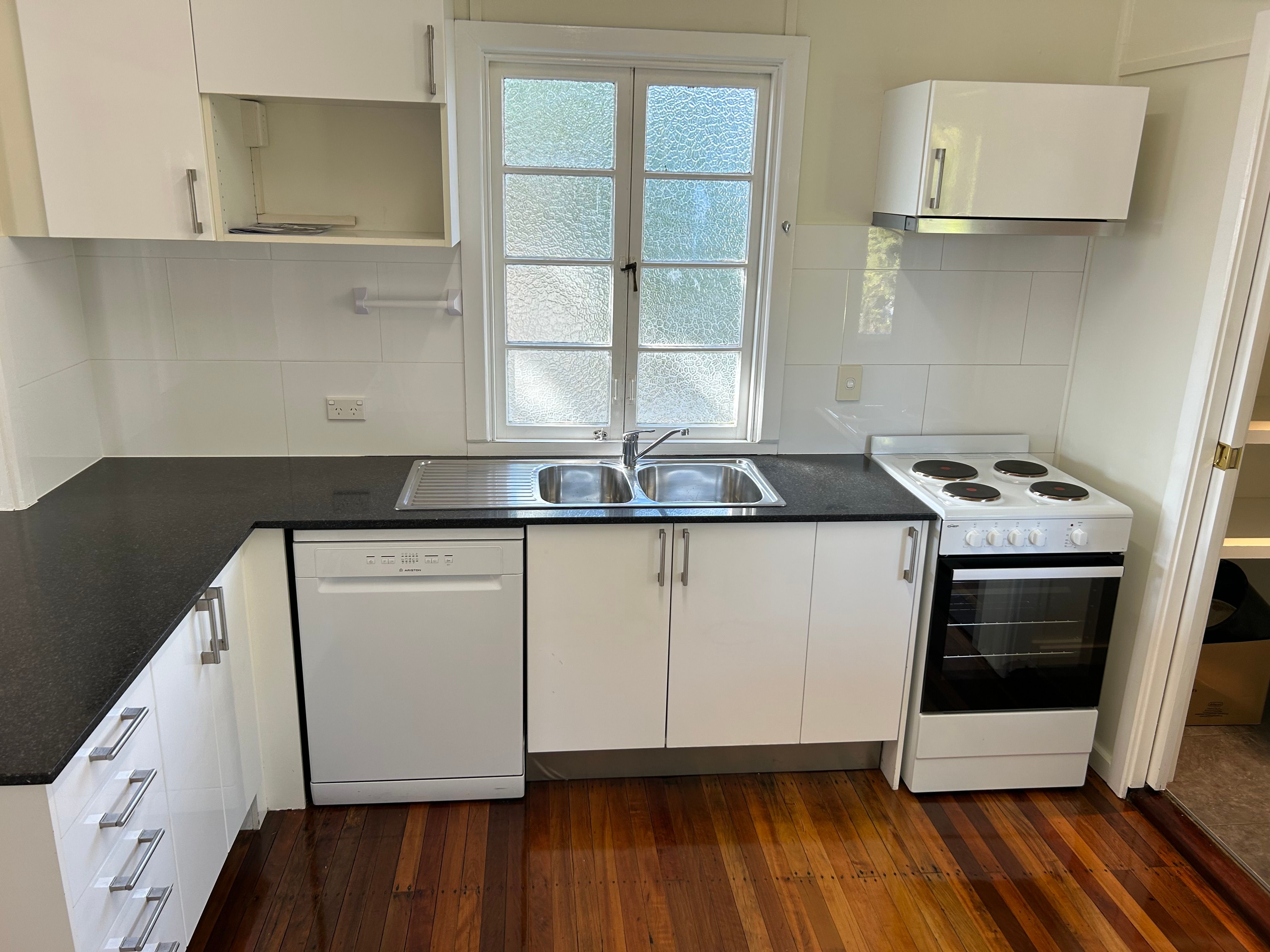 18 Leeds Street, Rocklea, QLD 4106