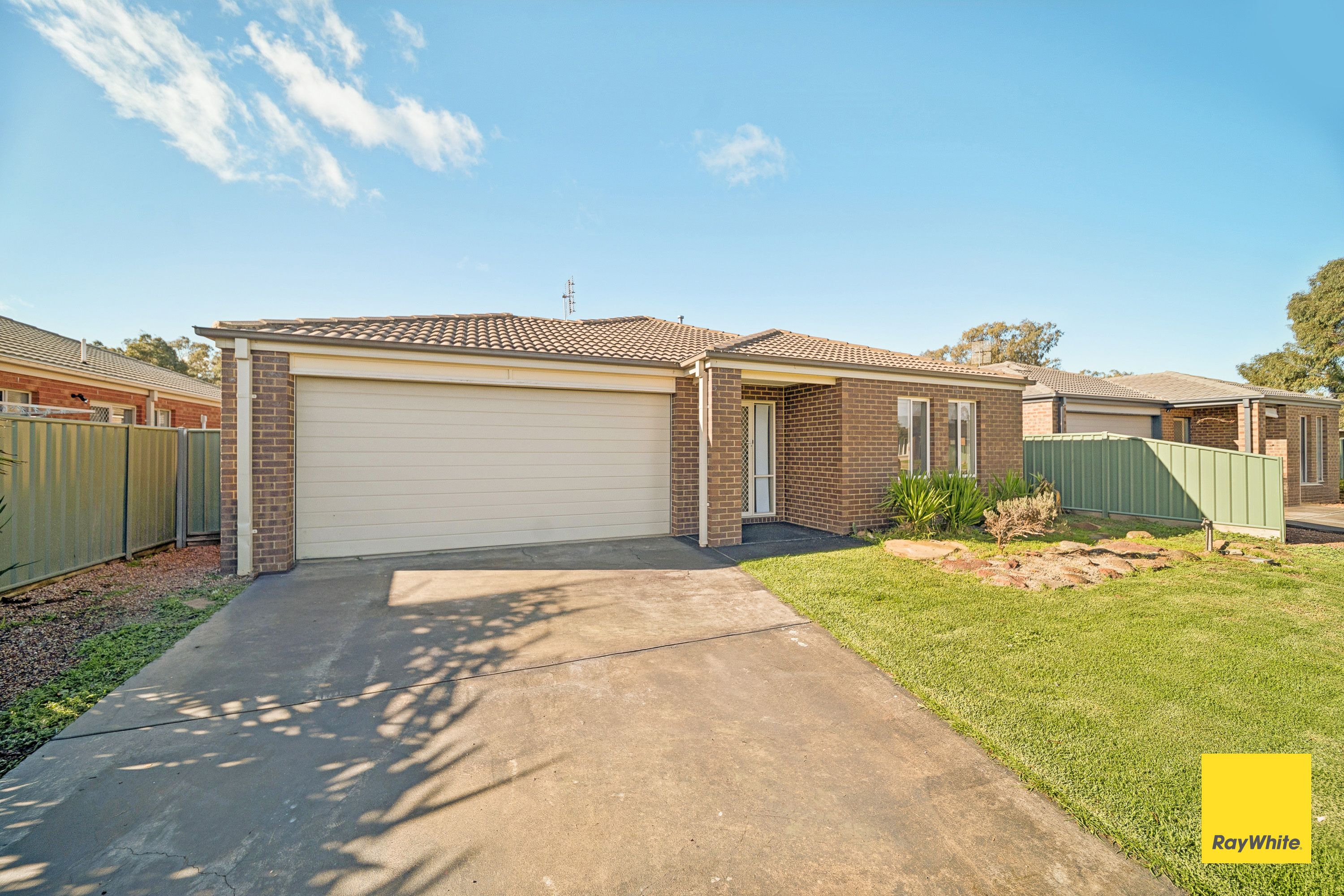 12 Caulfield Drive, Ascot, VIC 3551