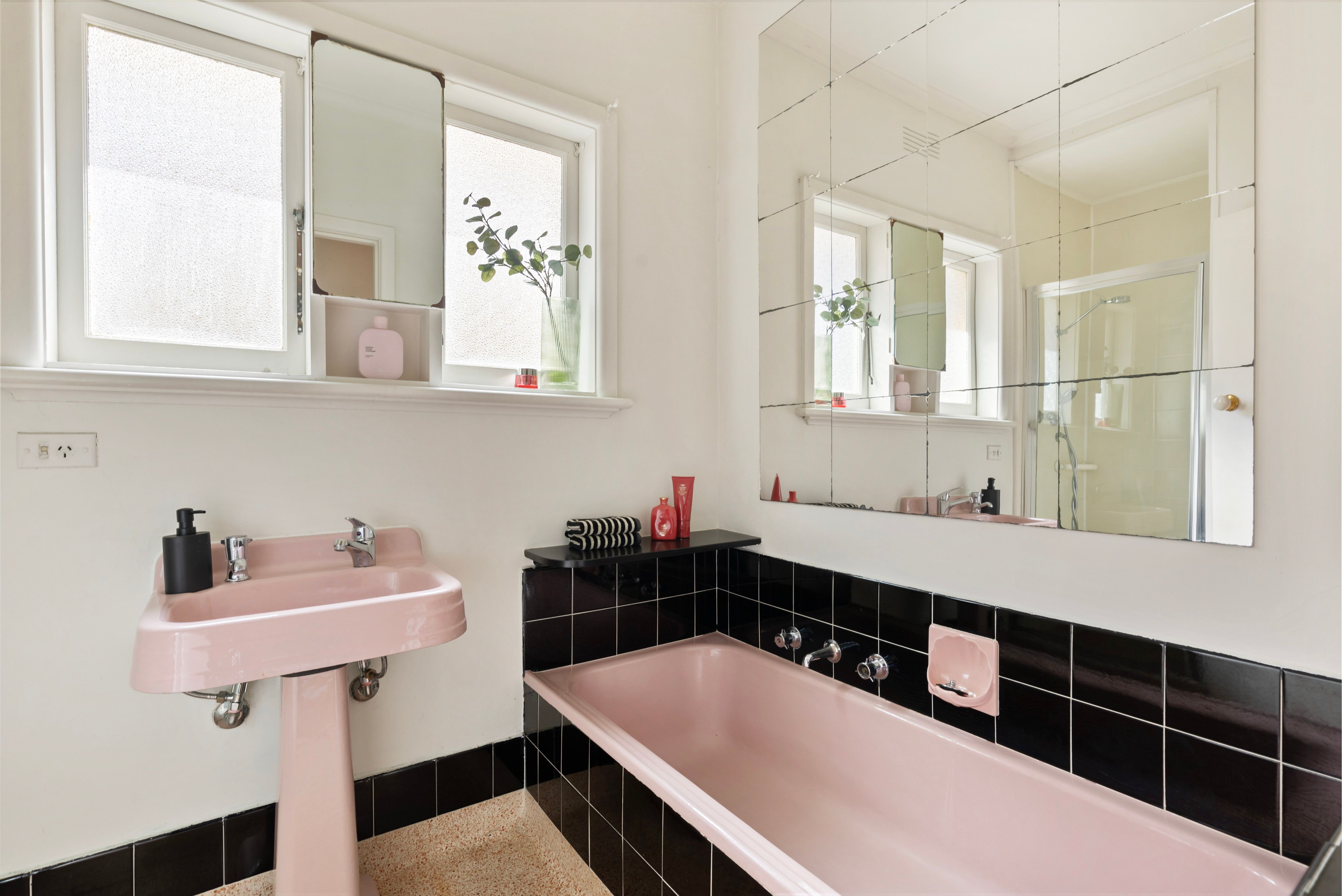 117 Thompson Street — photo 8 of 11