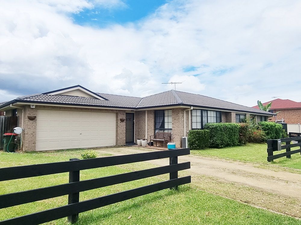 123 Holdsworth Drive, Mount Annan, NSW 2567