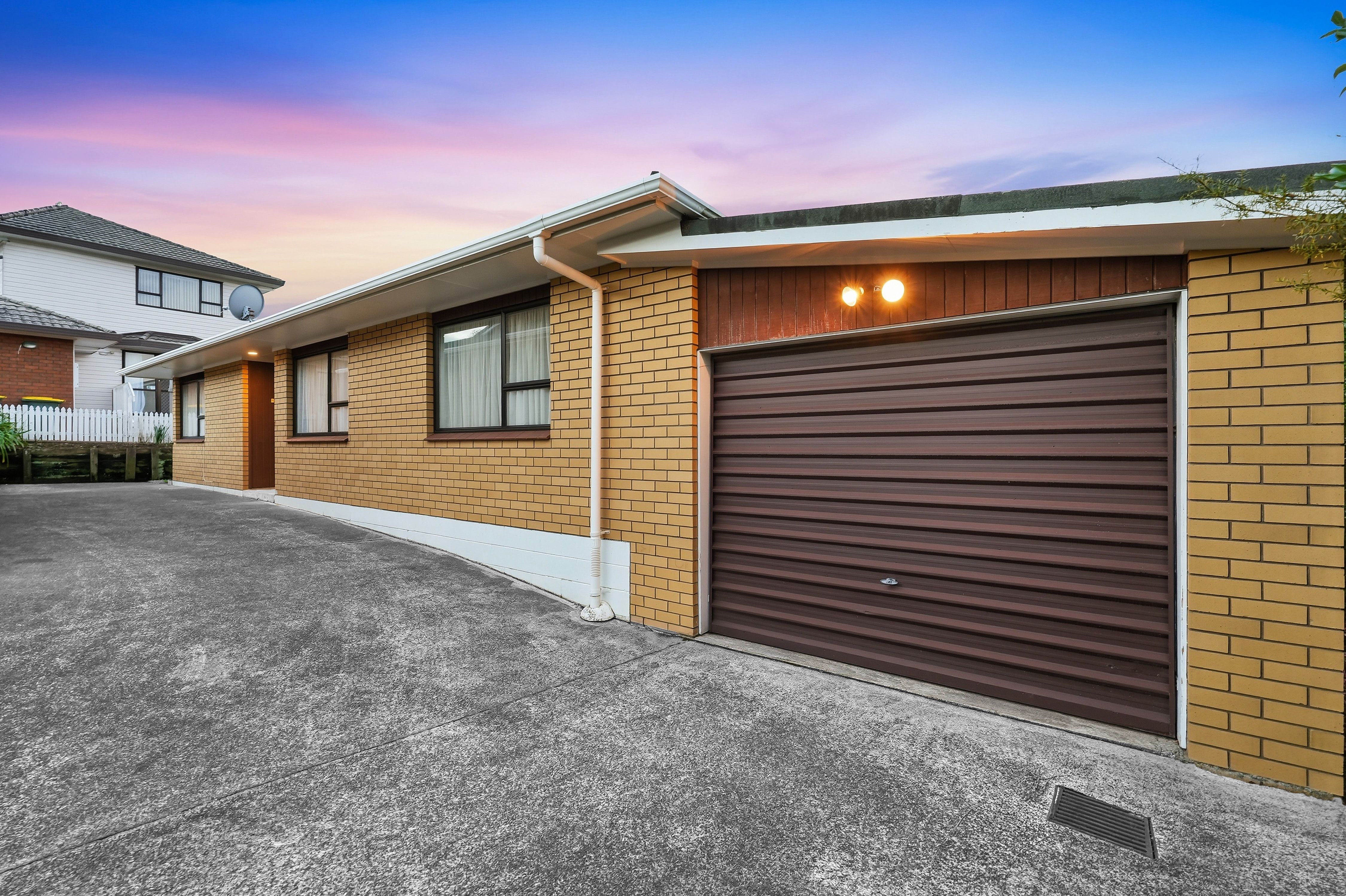 2/5 Milwaukee Place, Glendene, Waitakere City